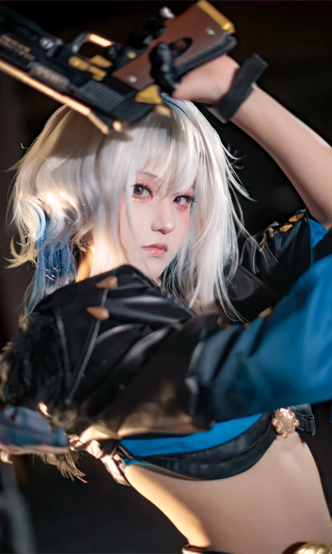 【嘉贝莉娜cos】铁轨上的双枪废土风，黑丝皮衣的冷酷狙击 - 第 4 张