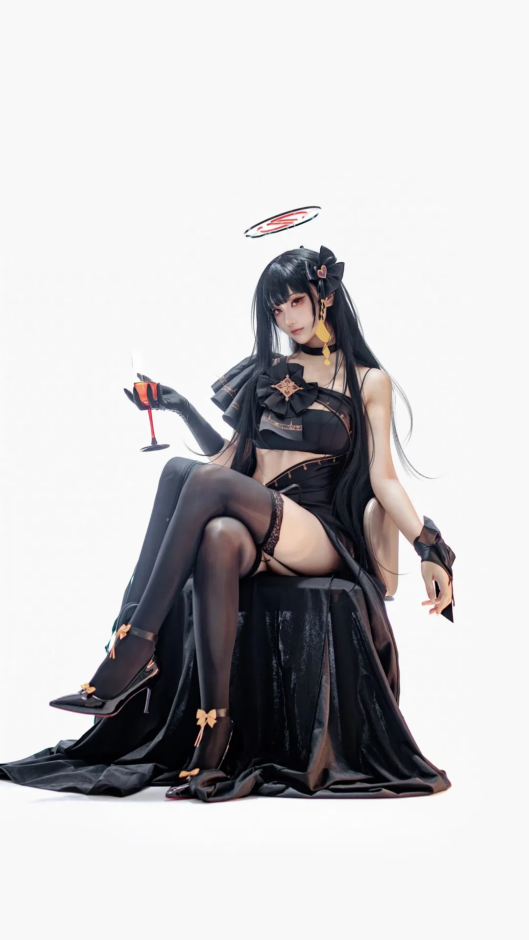 【调月莉音cos】蔚蓝档案里的会长大人，这套礼服气场拉满 - 第 1 张