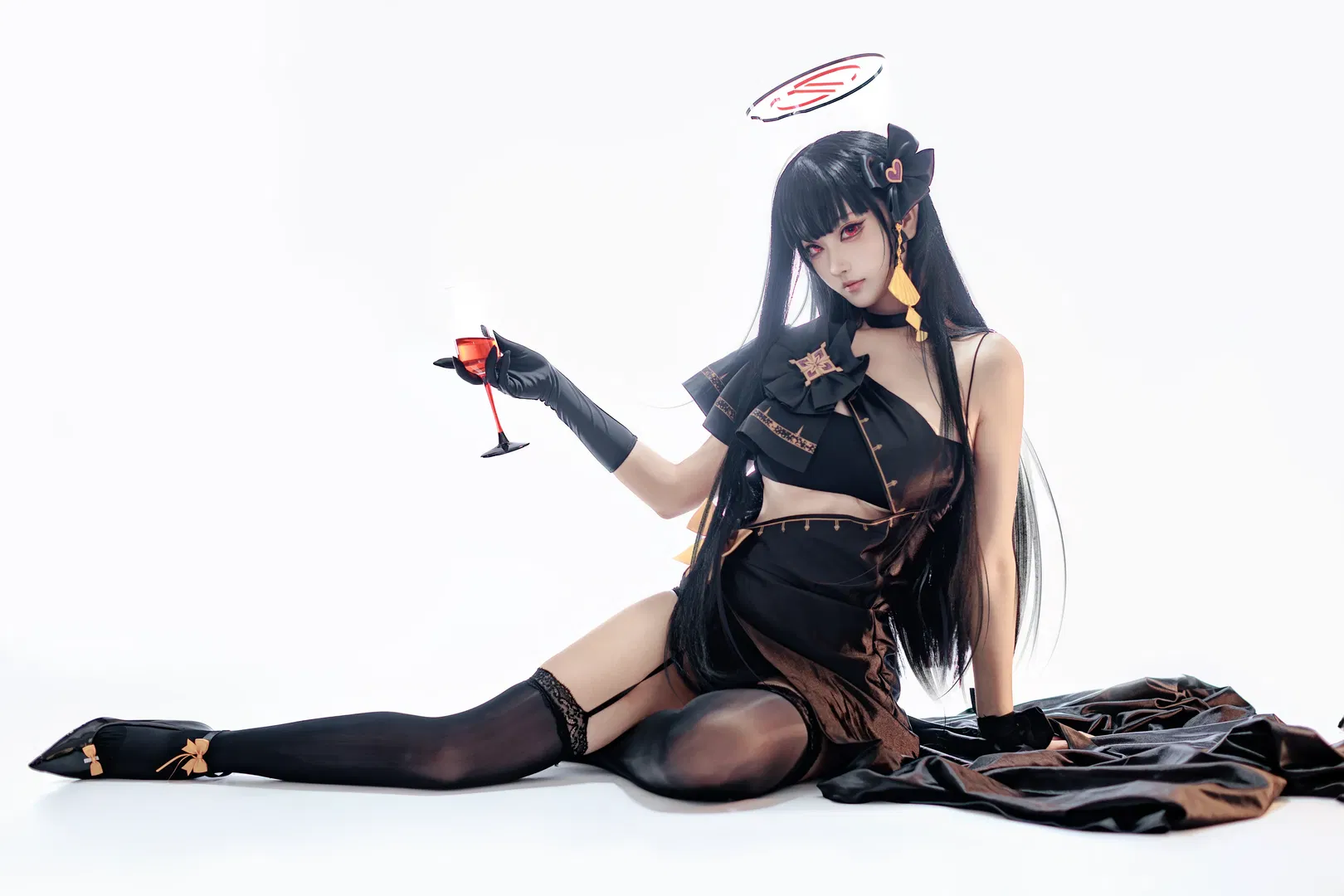 【调月莉音cos】蔚蓝档案里的会长大人，这套礼服气场拉满 - 第 4 张