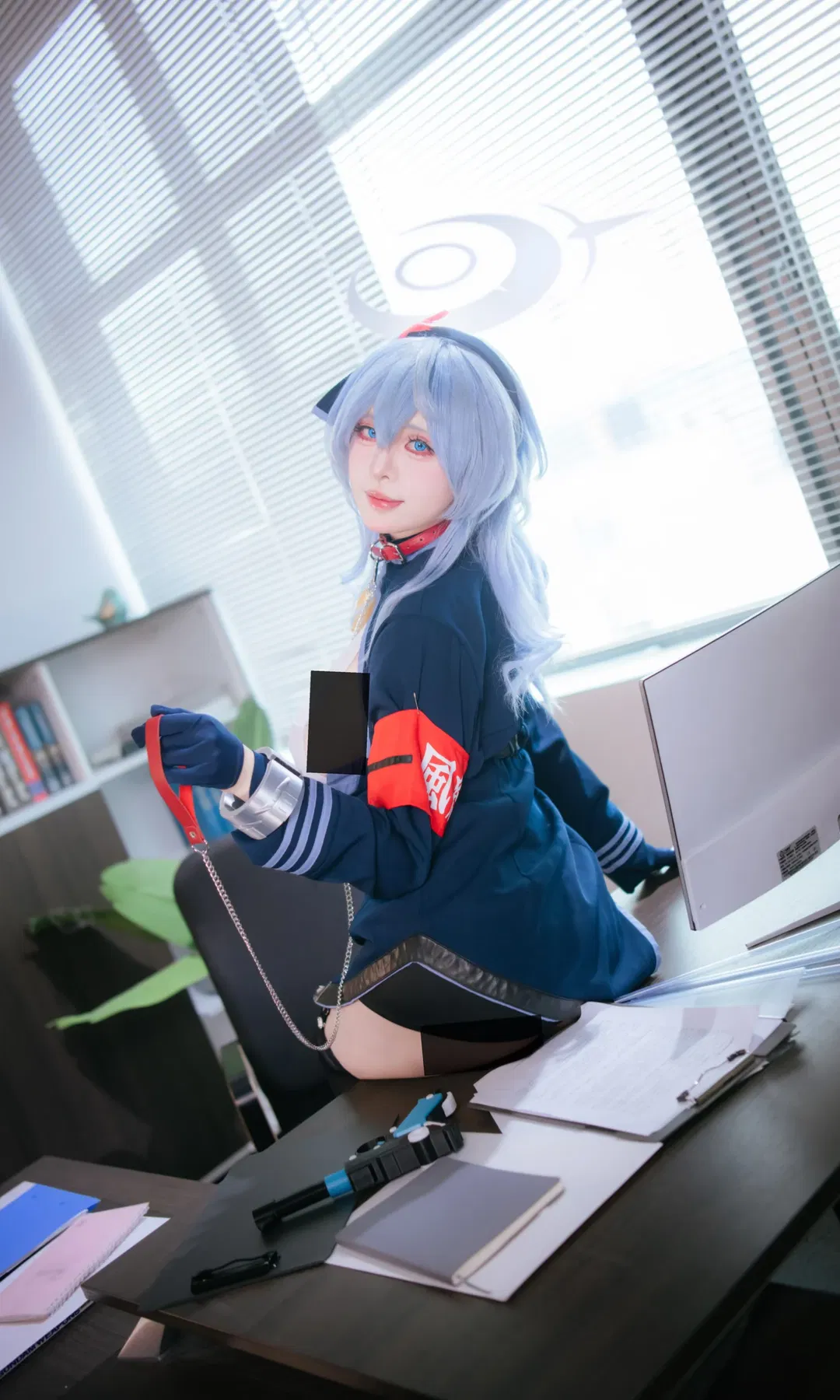 【天雨亞子cos】蔚藍檔案風紀委員的辦公室日常 - 第 2 張