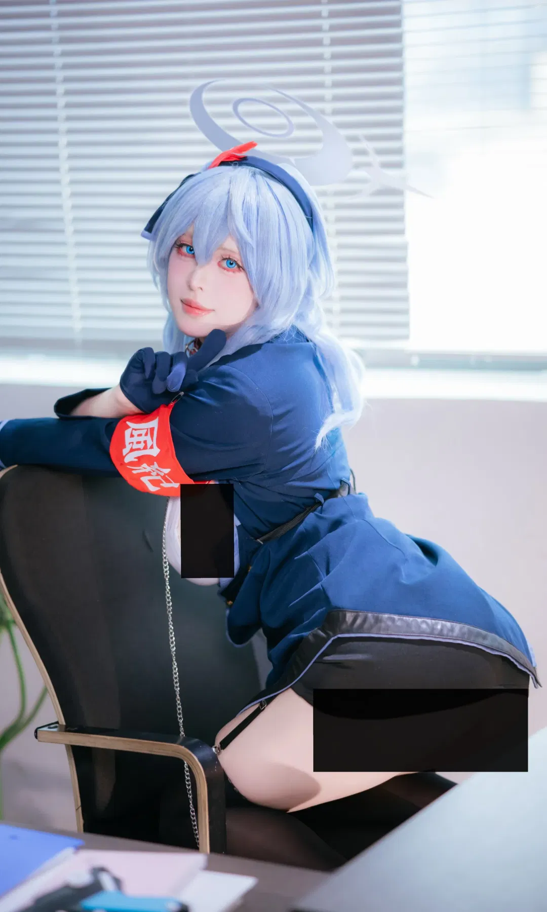 【天雨亞子cos】蔚藍檔案風紀委員的辦公室日常 - 第 3 張