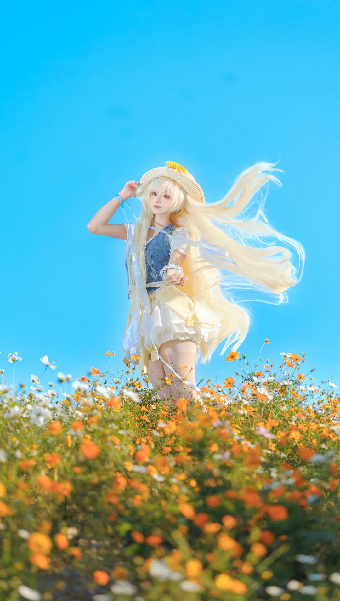 【菲比cos】鳴潮田園風少女，夕陽下的微風與花海 - 第 3 張