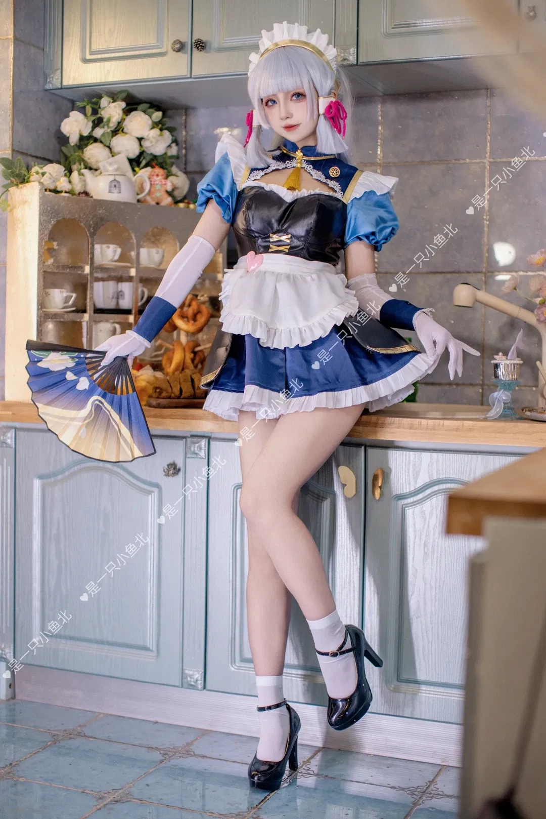 【神里绫华cos】蓝白女仆装，厨房里的悠闲下午茶 - 第 3 张