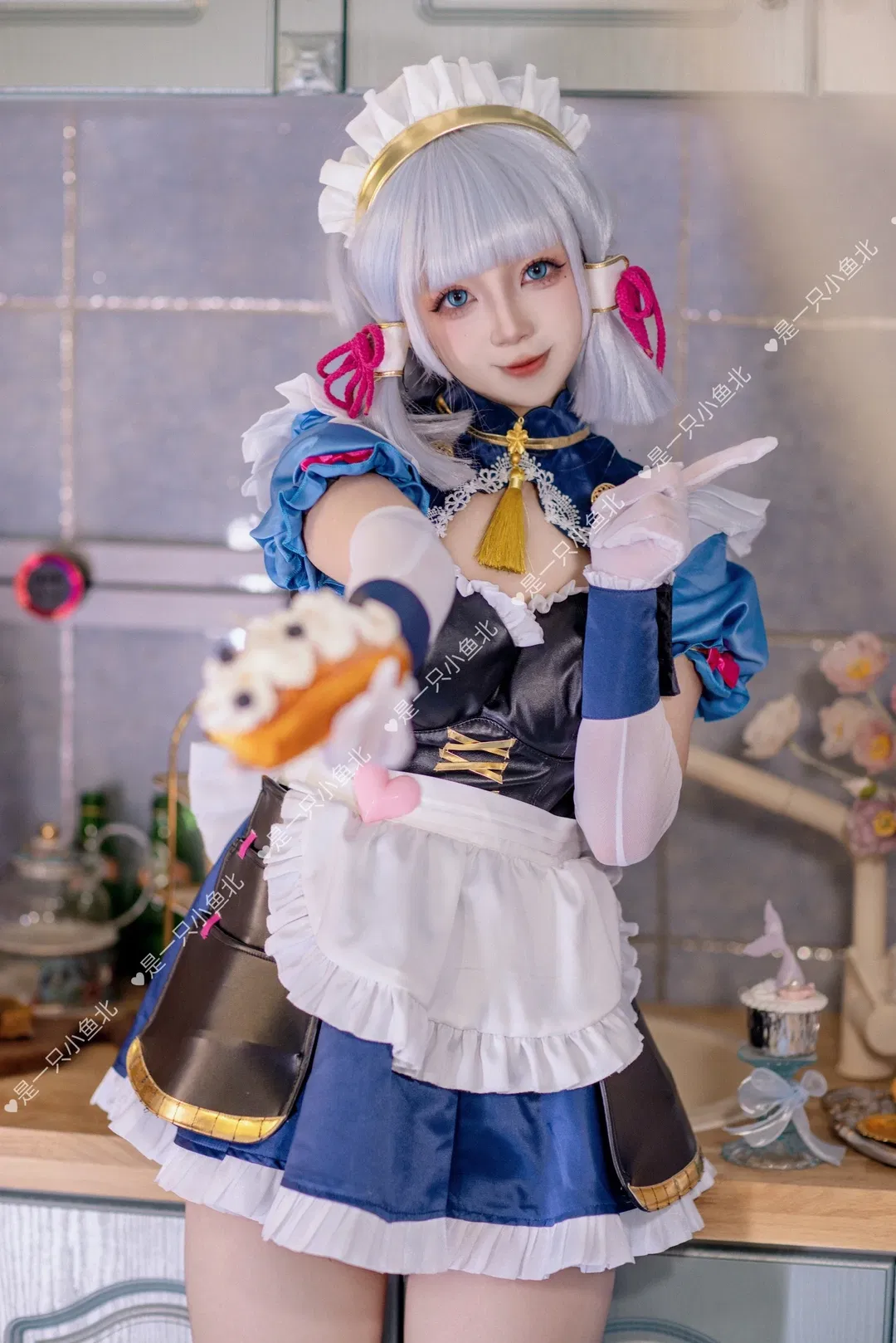 【神里绫华cos】蓝白女仆装，厨房里的悠闲下午茶 - 第 4 张