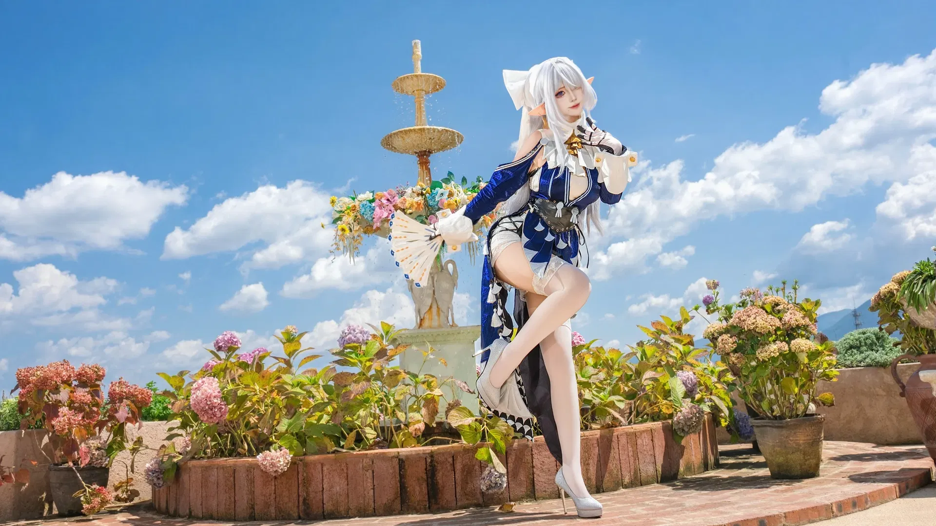 【维琳娜cos】绝区零外景，花园喷泉旁的银发精灵 - 第 5 张
