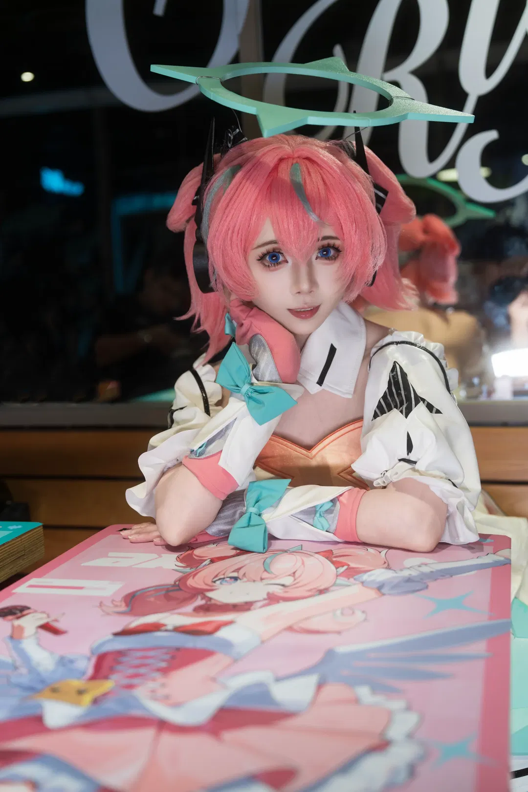 【爱芮cos】绝区零联动主题店打卡，没抢到邦布桶的天使降临体验 - 第 2 张