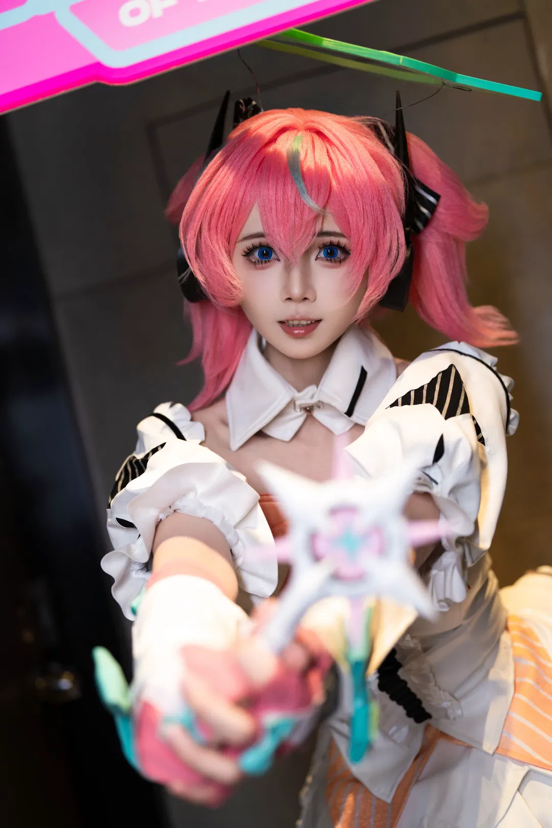 【爱芮cos】绝区零联动主题店打卡，没抢到邦布桶的天使降临体验 - 第 4 张