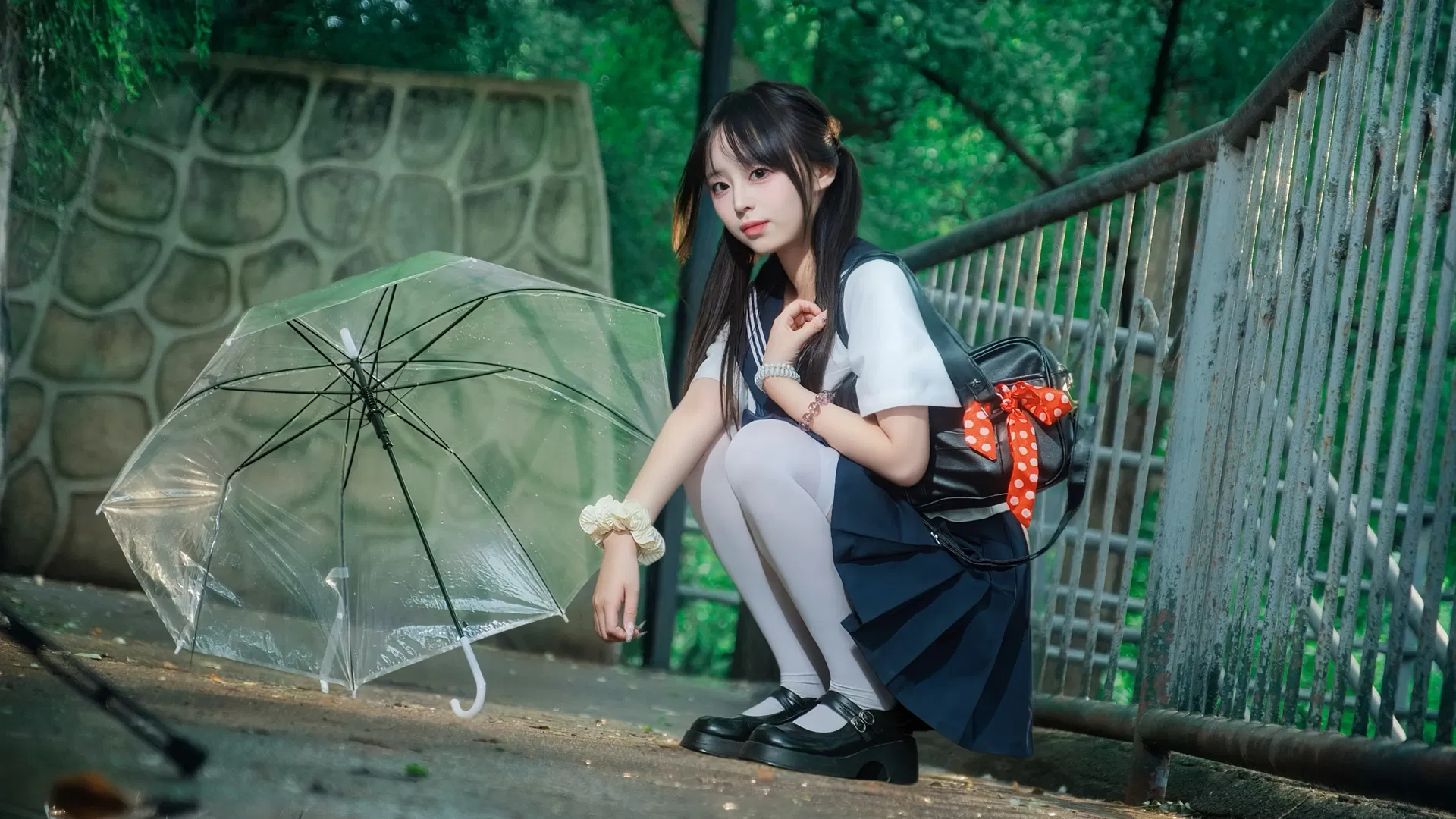 雨后台阶上的水手服JK少女写真 - 第 3 张