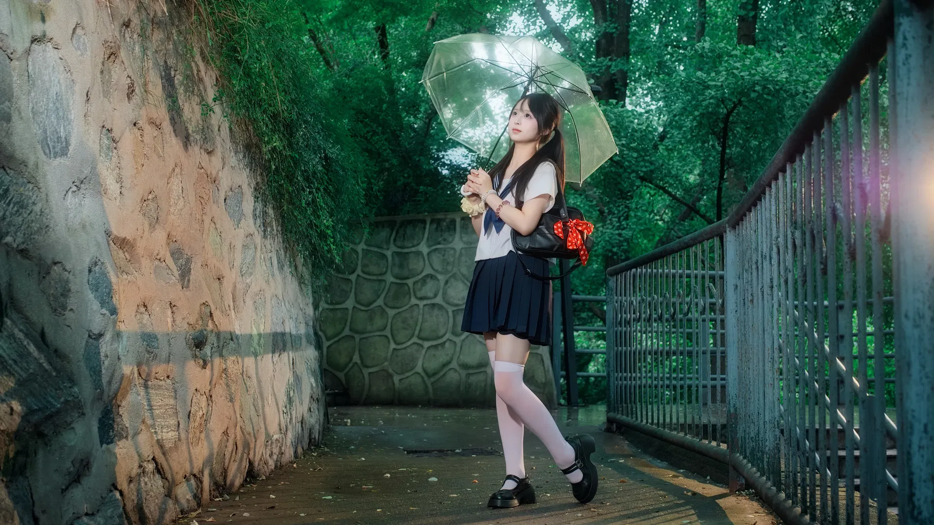雨后台阶上的水手服JK少女写真 - 第 7 张