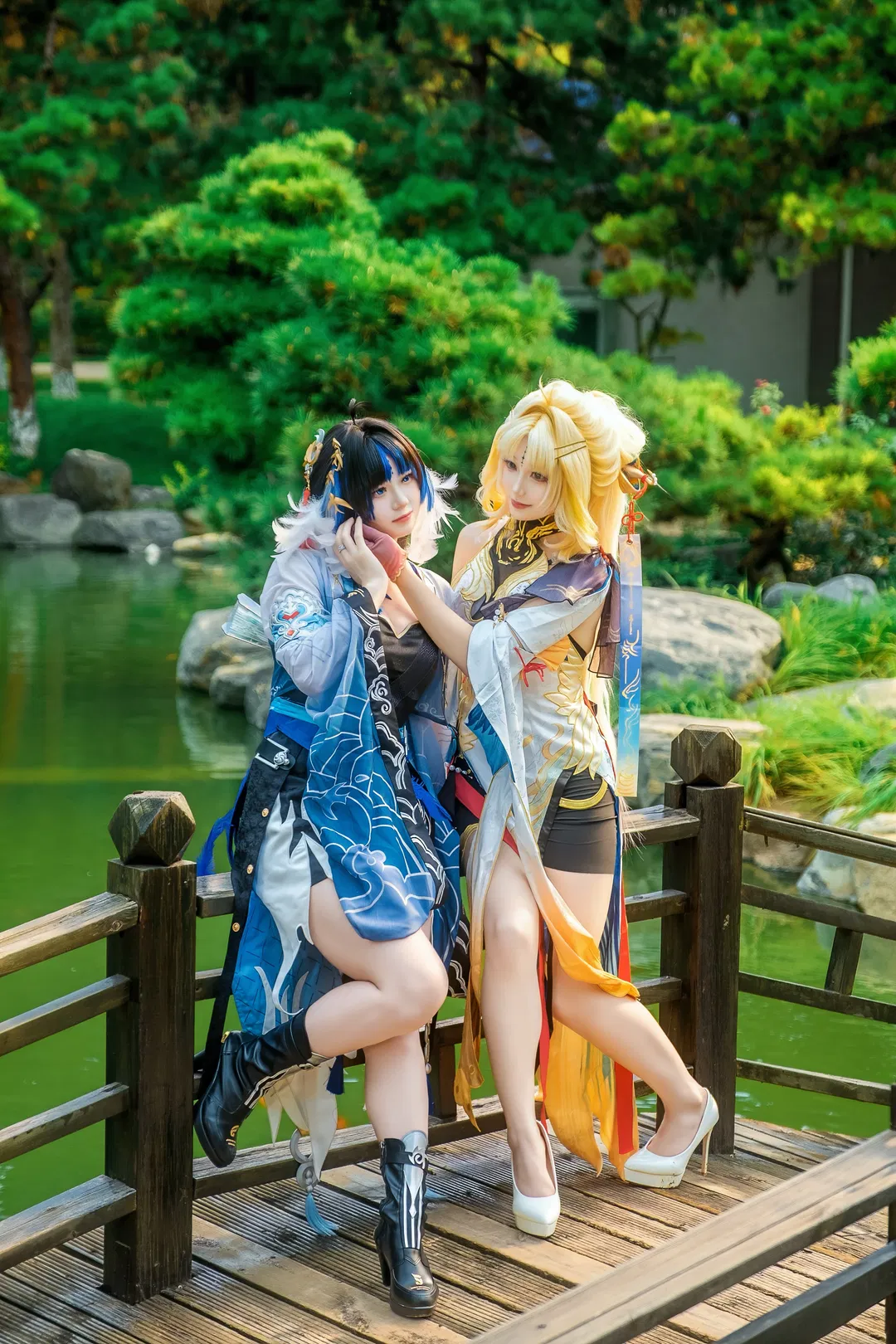 【穗穗秧秧cos】鸣潮姐妹花的园林日常 - 第 6 张