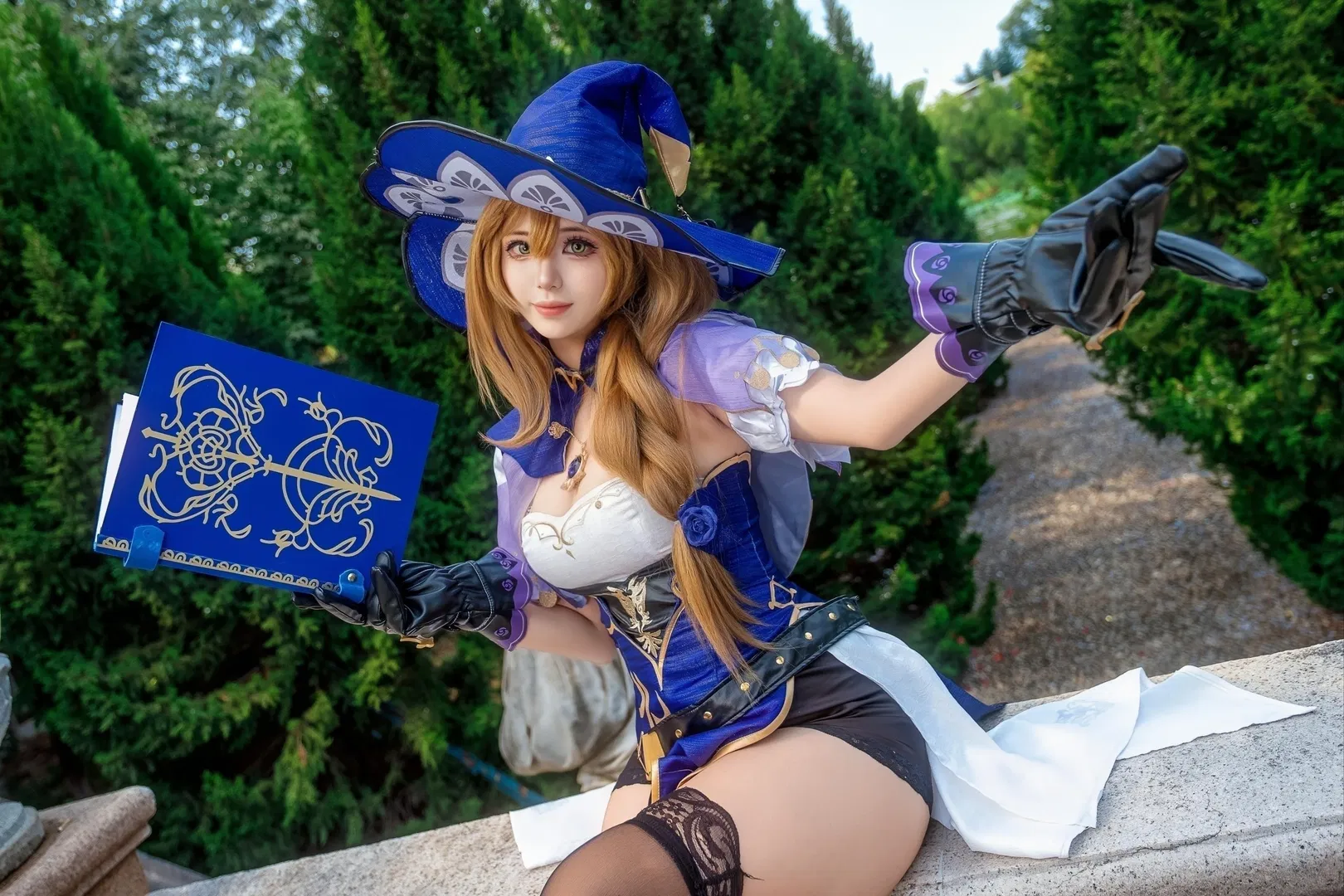 【麗莎cos】原神魔法使的外景記錄，紫玫瑰與舊書的奇妙碰撞 - 第 5 張
