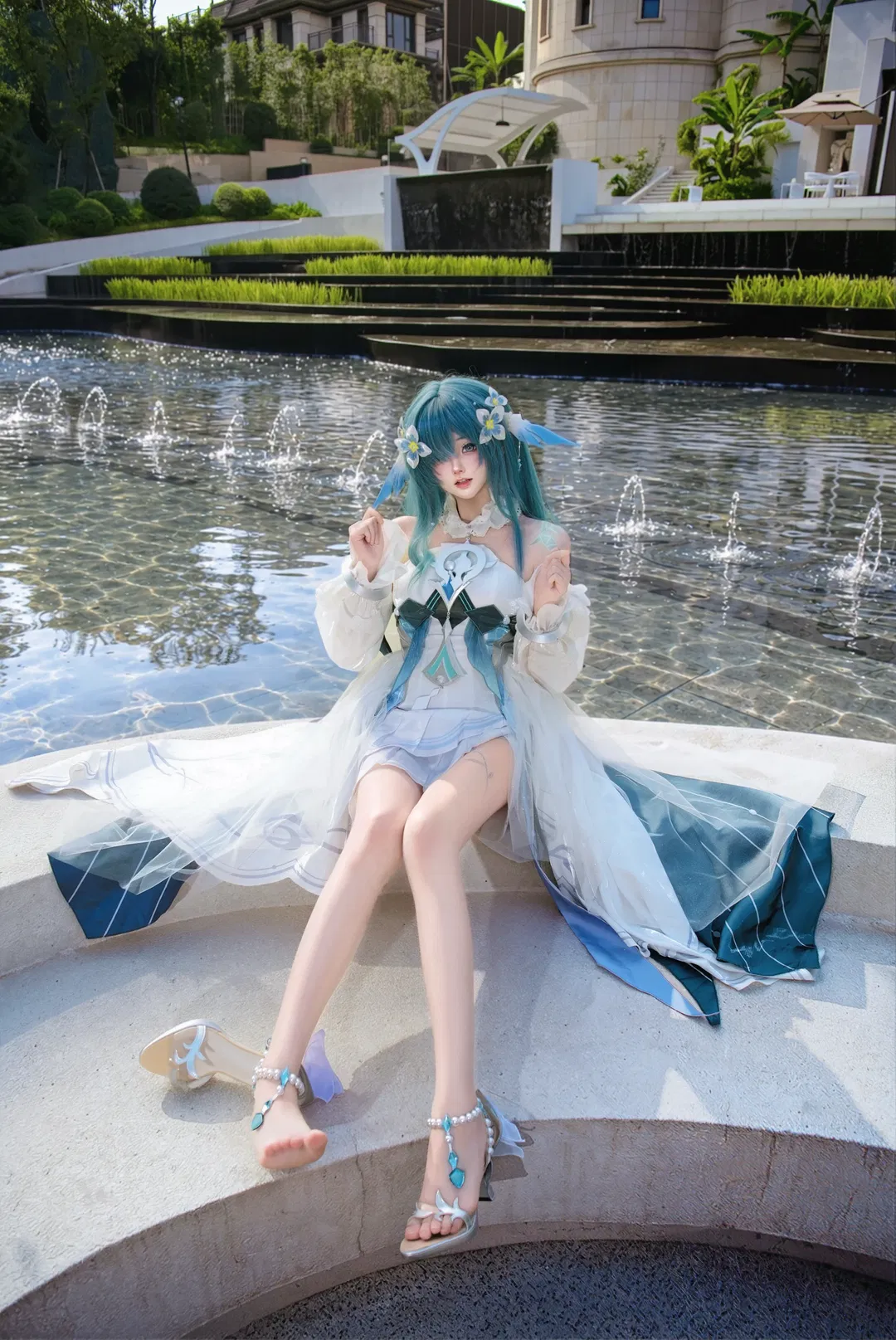 【沃雅妮莎cos】至冬国度的寒风中绽放的冰蓝之花 - 第 1 张