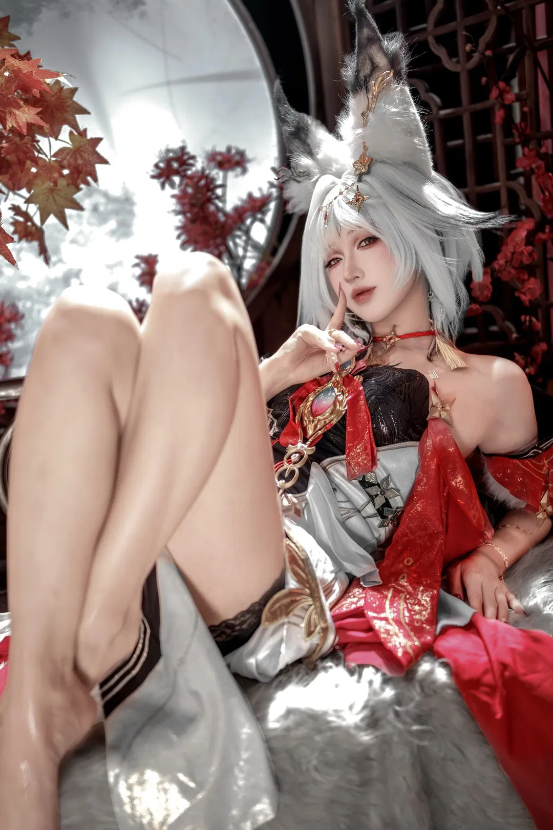 【心月狐cos】鸣潮中的银白狐影，绝美降临 - 第 2 张