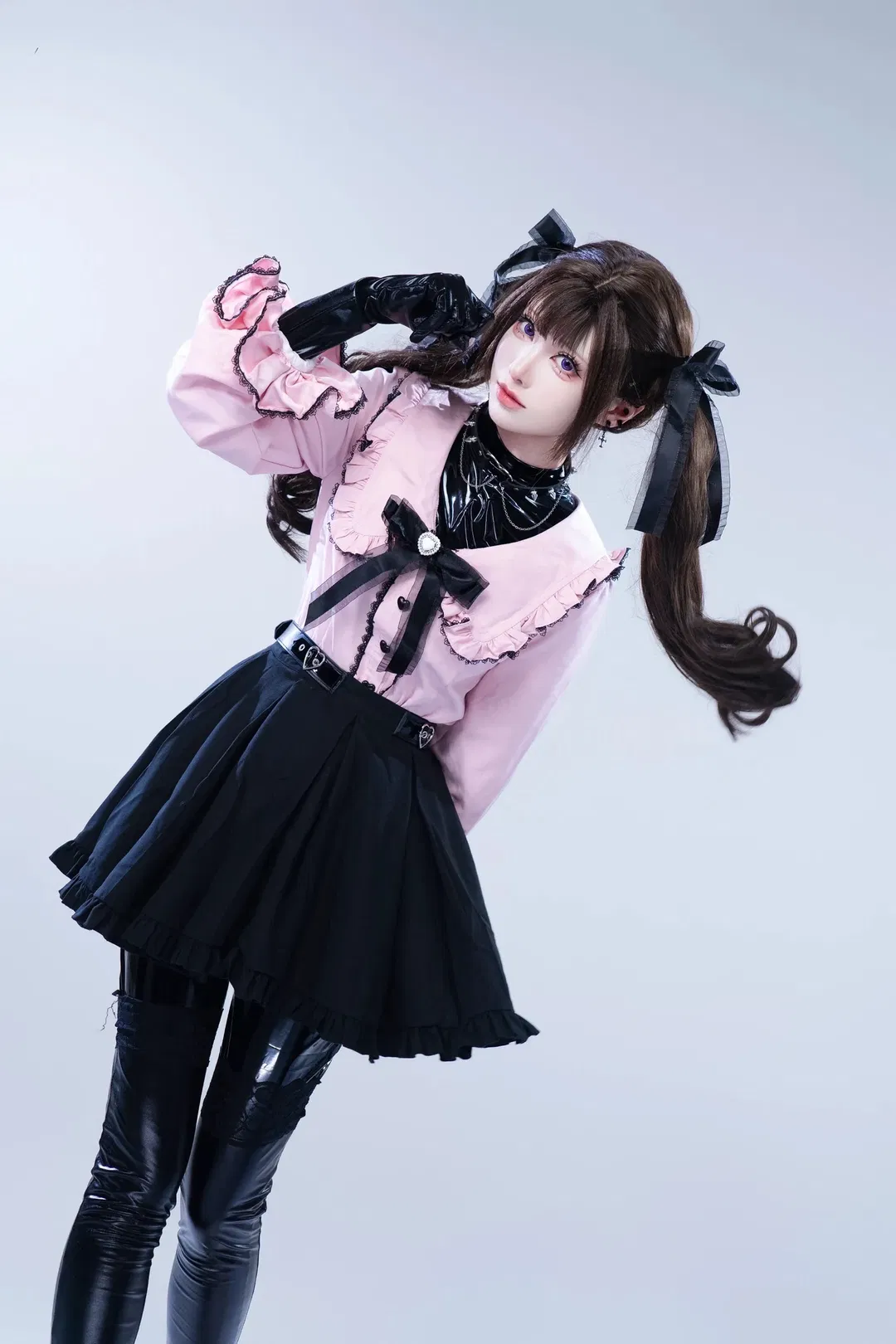【黑川美羽cos】粉黑撞色与亮面长靴的棚拍记录 - 第 2 张