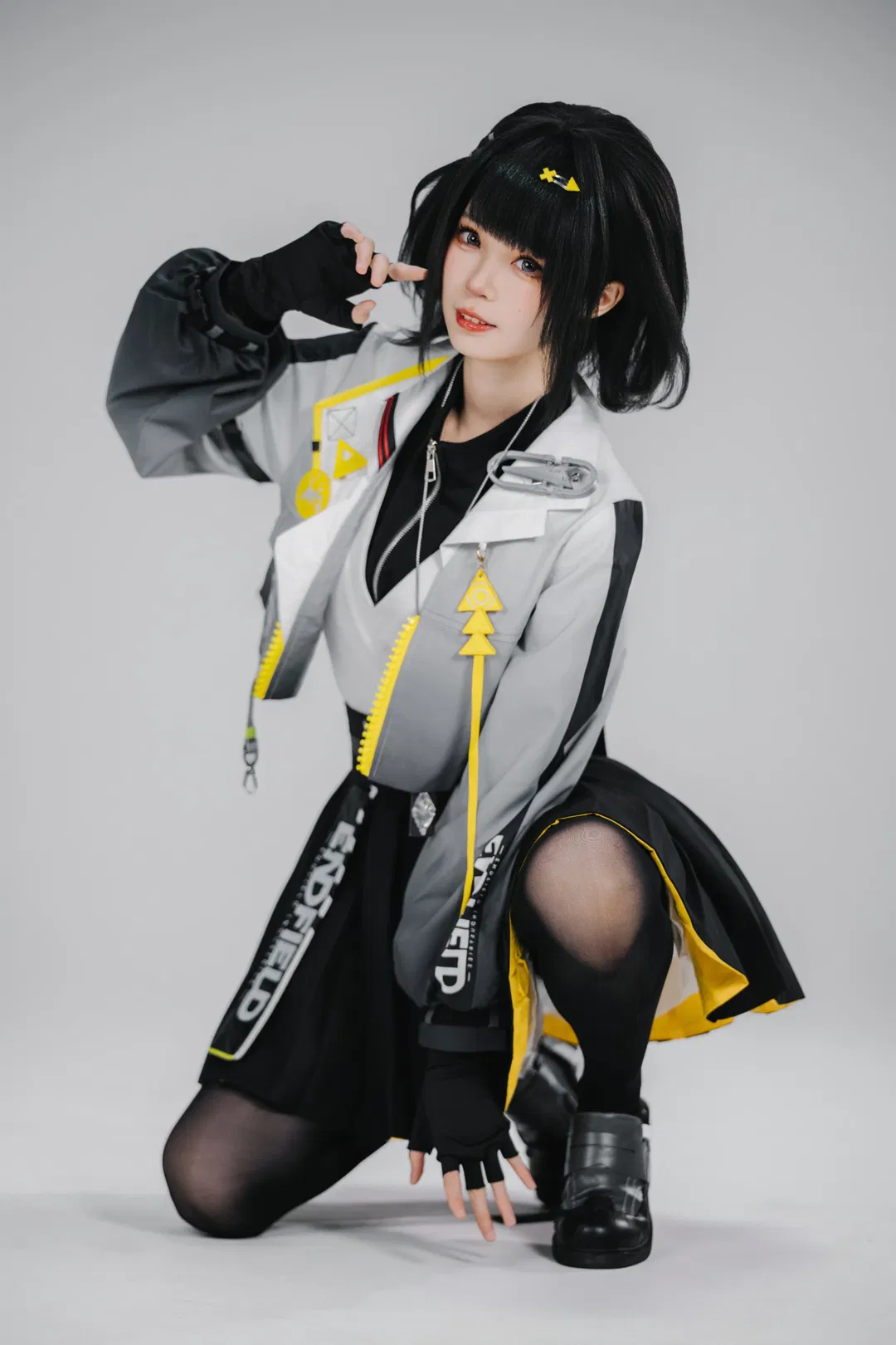 【女管理员cos】明日方舟终末地，机能风与日常感完美结合的穿搭 - 第 4 张