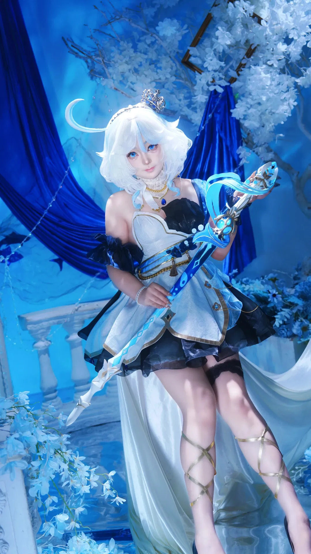【芙宁娜cos】穿梭于水色中的优雅与戏剧感