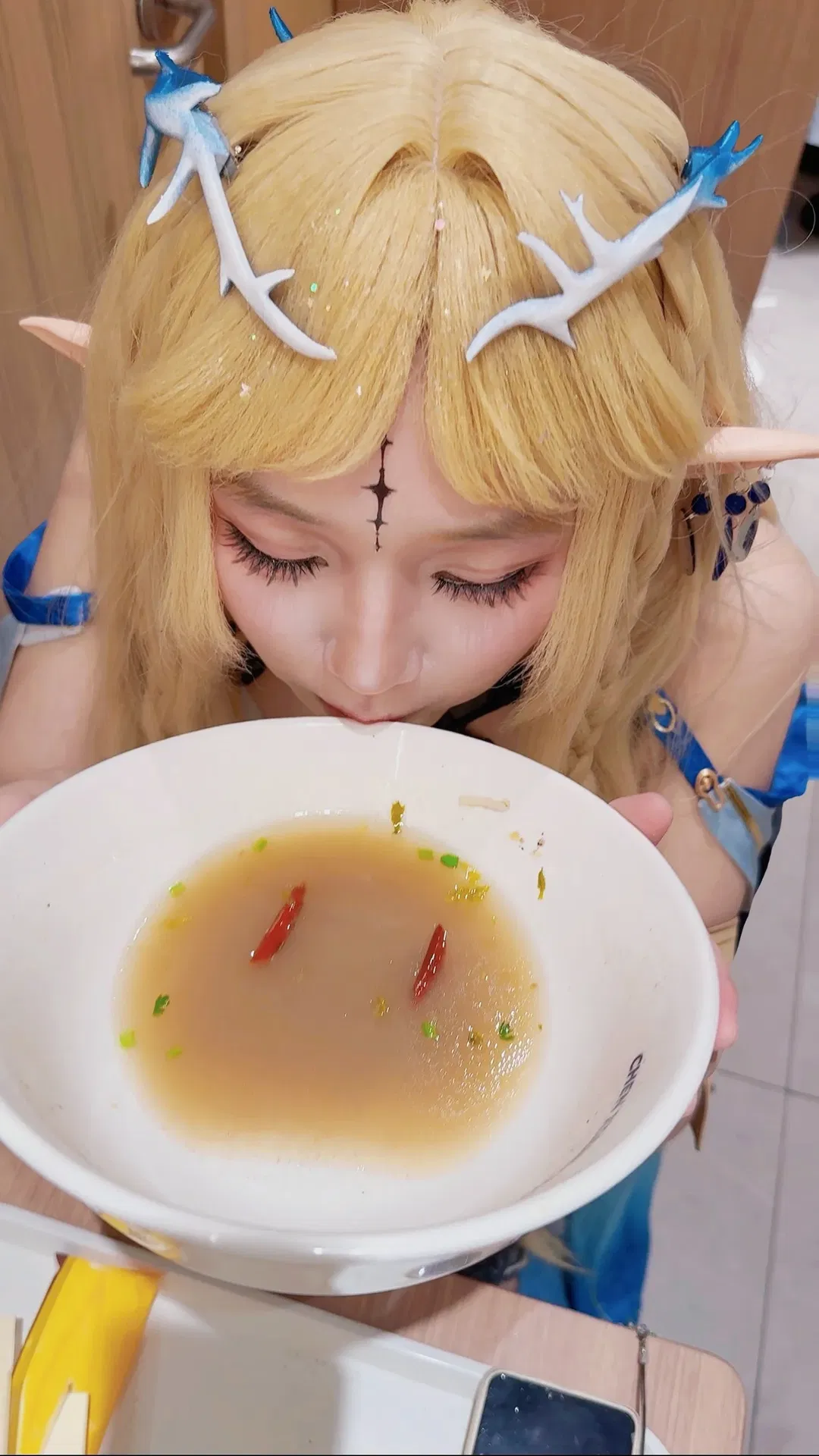 【卡提希娅cos】鸣潮BW展馆的酣畅进食记录 - 第 1 张