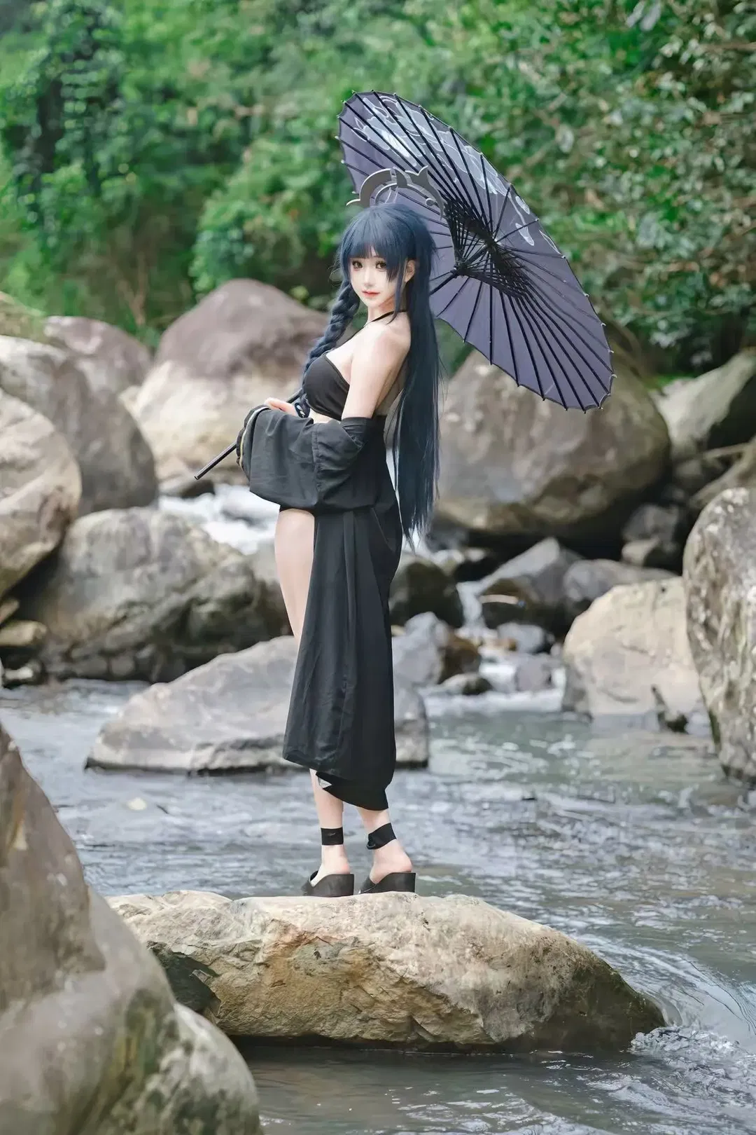 【龙华妃咲cos】碧蓝档案里的溪流清凉夏日 - 第 3 张