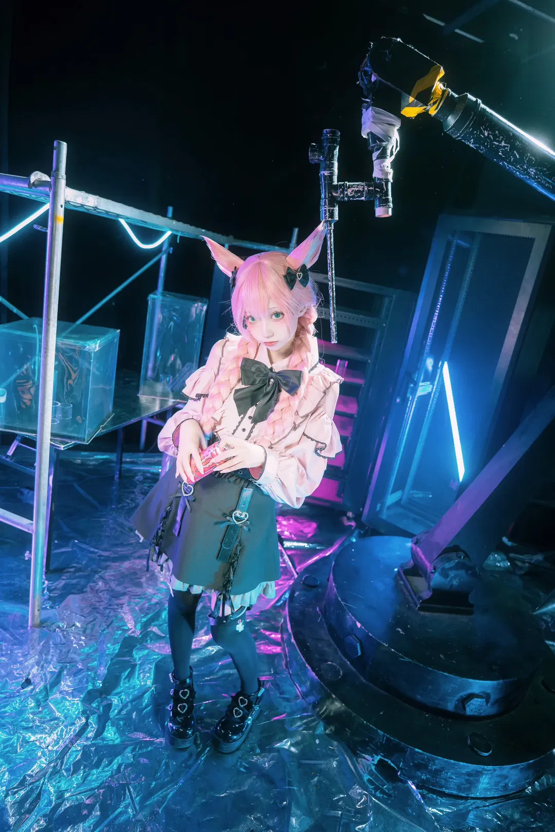 【猫娘cos】粉黑配色蕾服与赛博朋克的碰撞 - 第 2 张