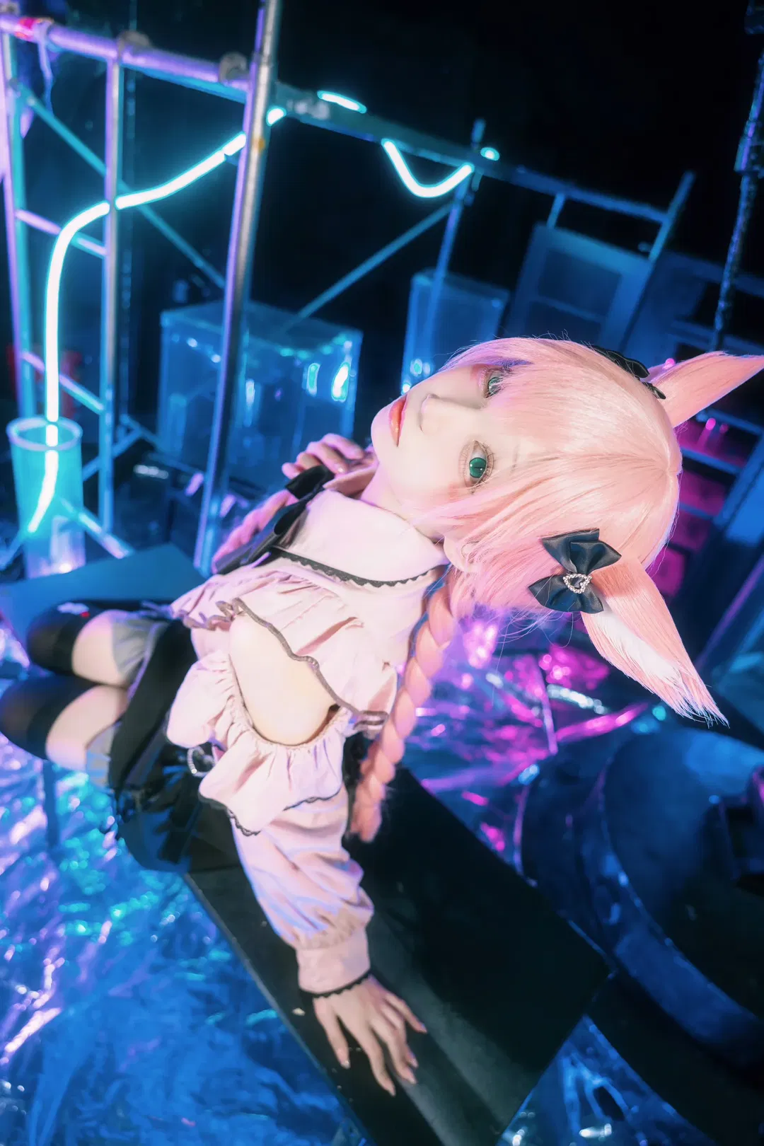 【猫娘cos】粉黑配色蕾服与赛博朋克的碰撞 - 第 3 张