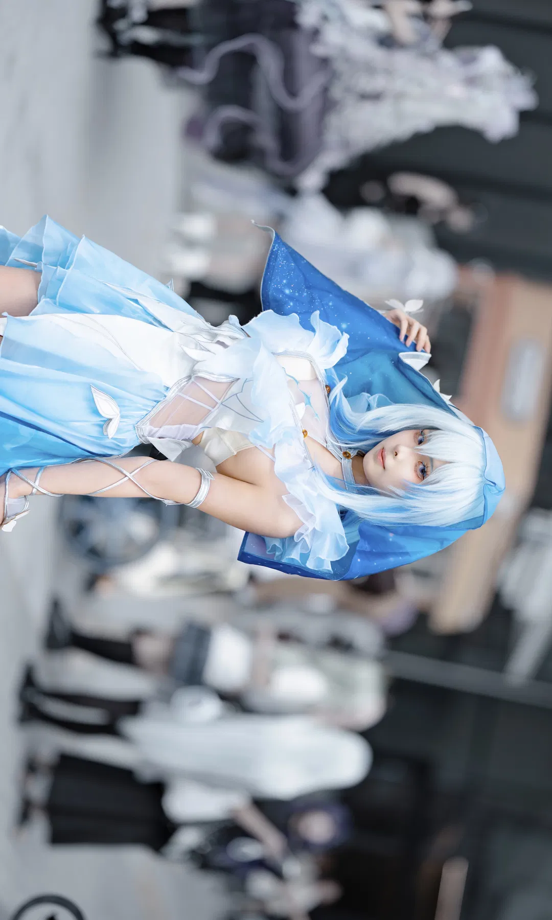 【守岸人cos】鸣潮里的深海星空，这套衣服的细节太丰富了 - 第 1 张
