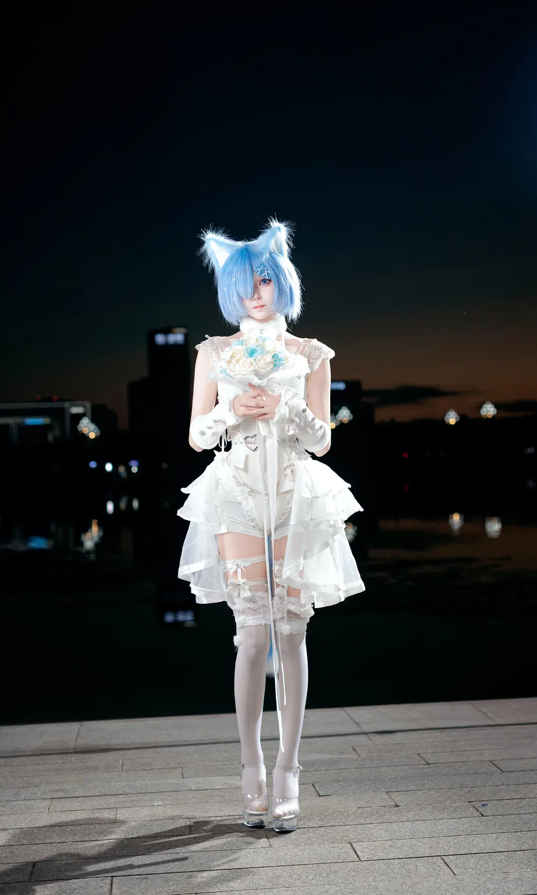 【蕾姆cos】Re：从零开始的异世界生活 纯白洋装的夜色漫步 - 第 2 张