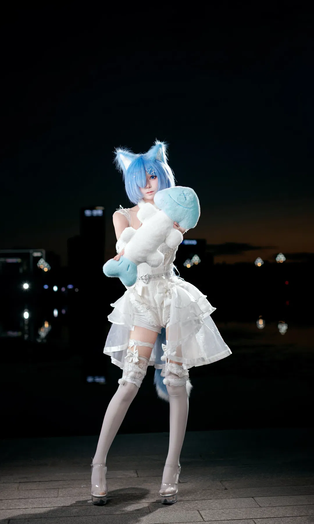 【蕾姆cos】Re：从零开始的异世界生活 纯白洋装的夜色漫步 - 第 3 张