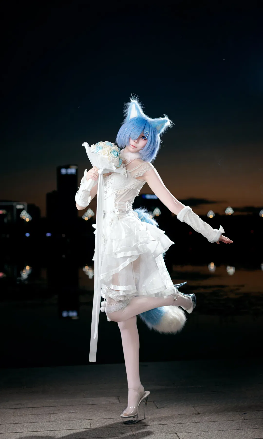 【蕾姆cos】Re：从零开始的异世界生活 纯白洋装的夜色漫步 - 第 5 张