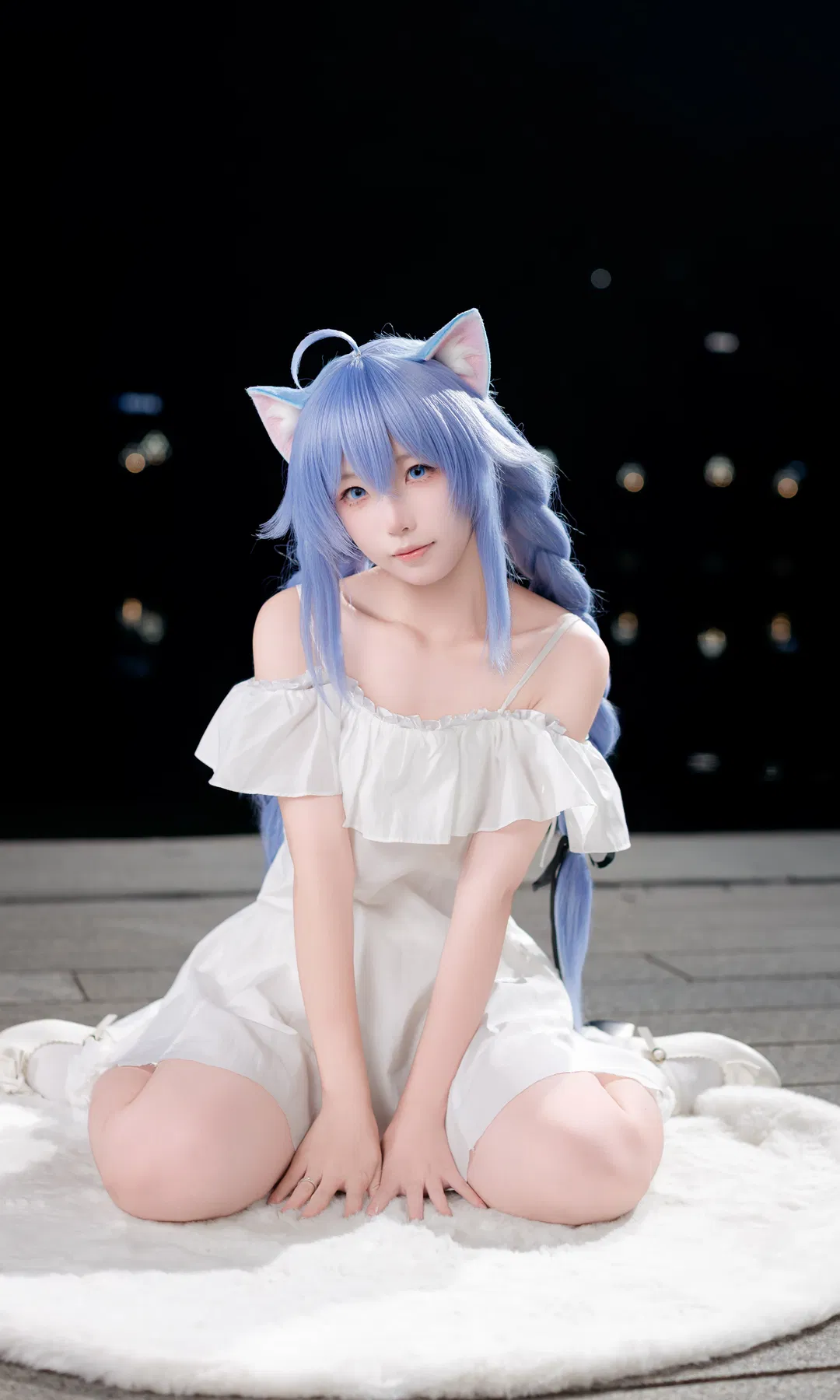 【洛琪希cos】无职转生 漫展夜景下的蓝发魔法师 - 第 1 张