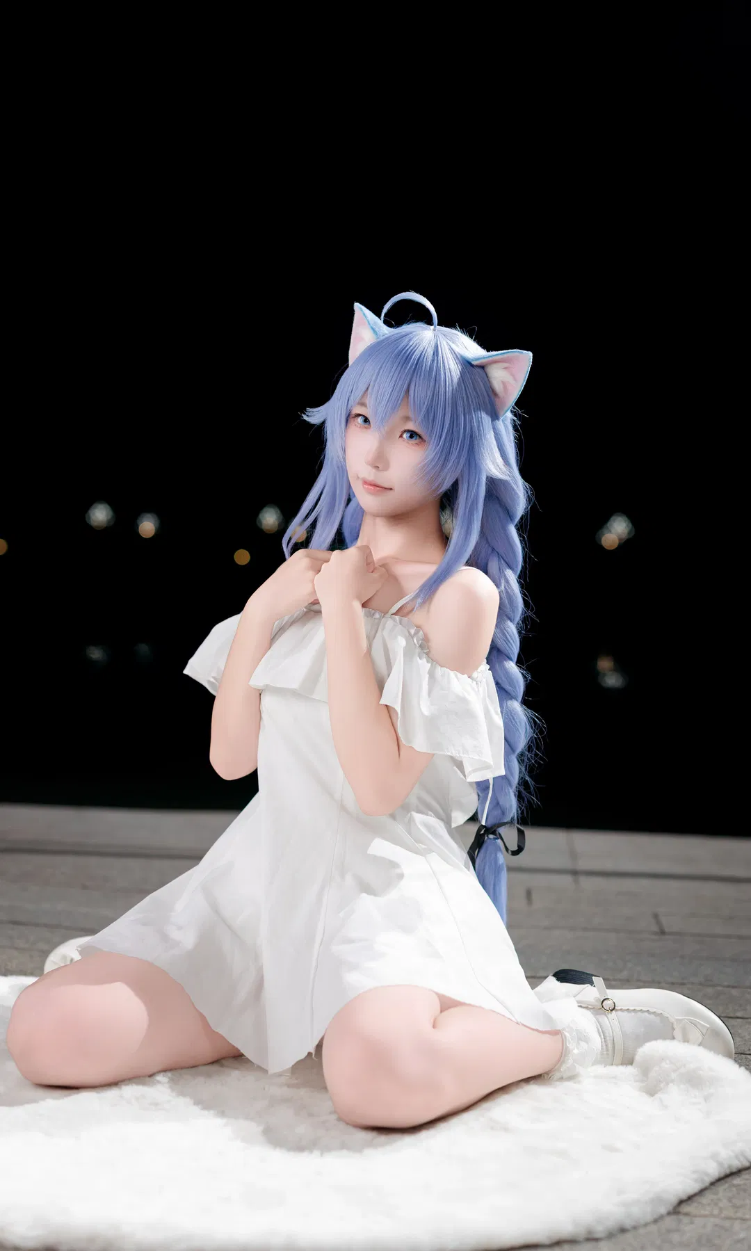 【洛琪希cos】无职转生 漫展夜景下的蓝发魔法师 - 第 4 张