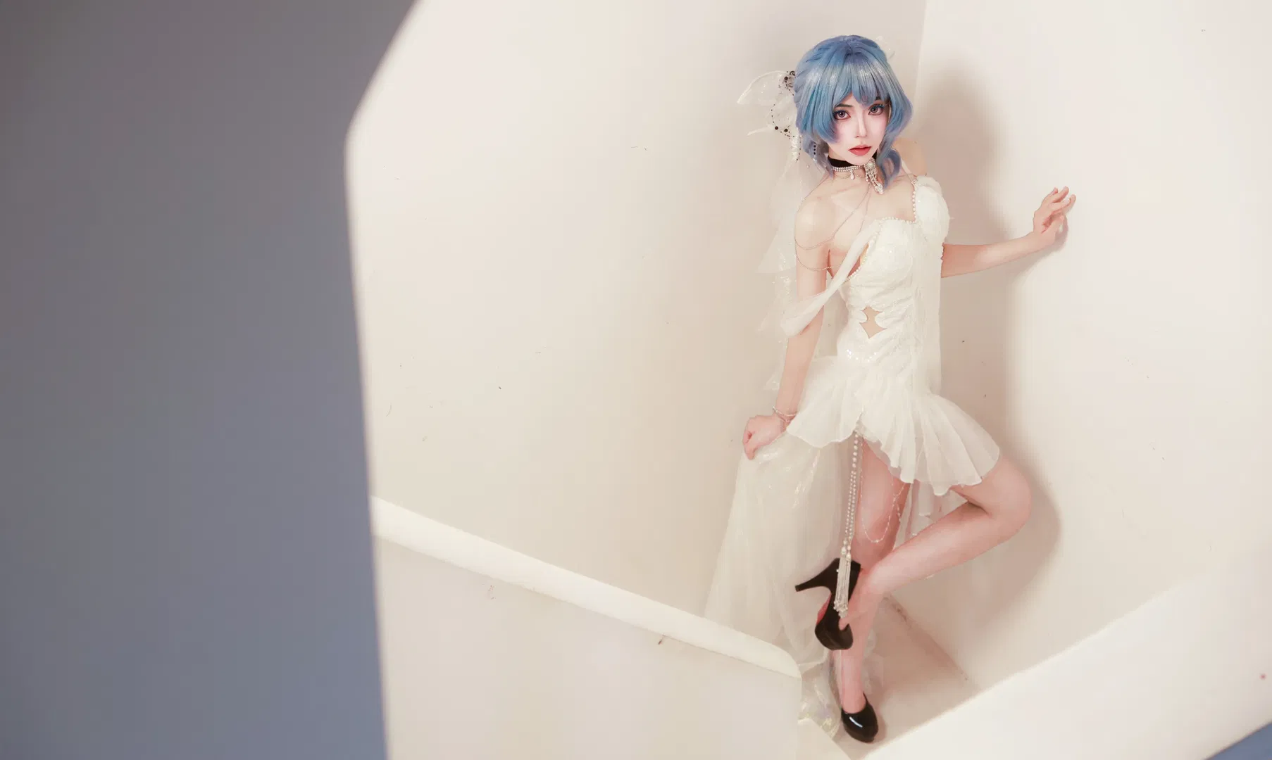 【守岸人cos】鸣潮海岸的梦幻白纱 - 第 8 张