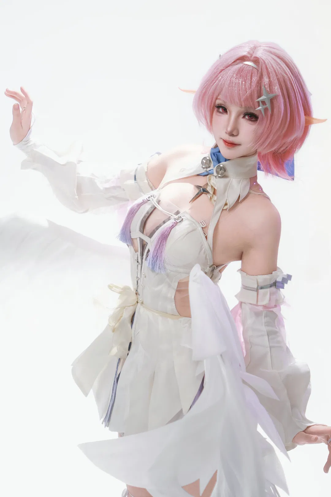 【蕾米埃爾『C』cos】絕區零的純白羽毛之舞 - 第 2 張