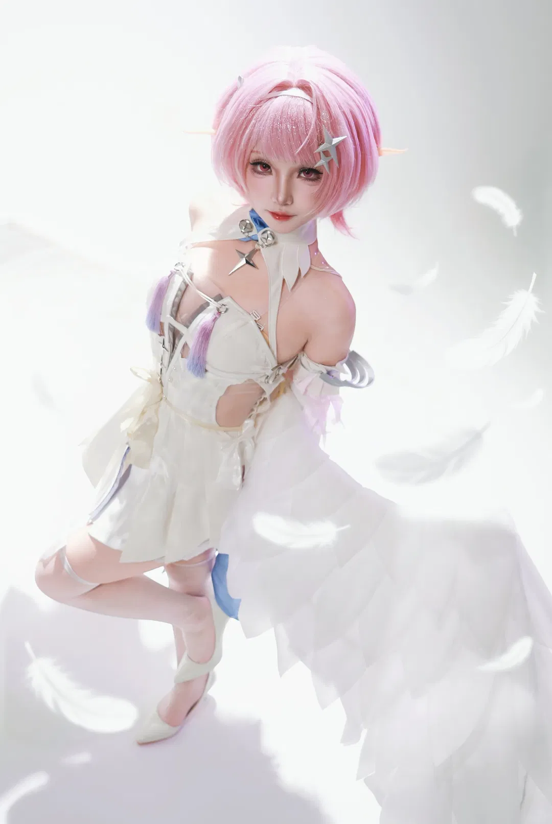 【蕾米埃爾『C』cos】絕區零的純白羽毛之舞 - 第 4 張