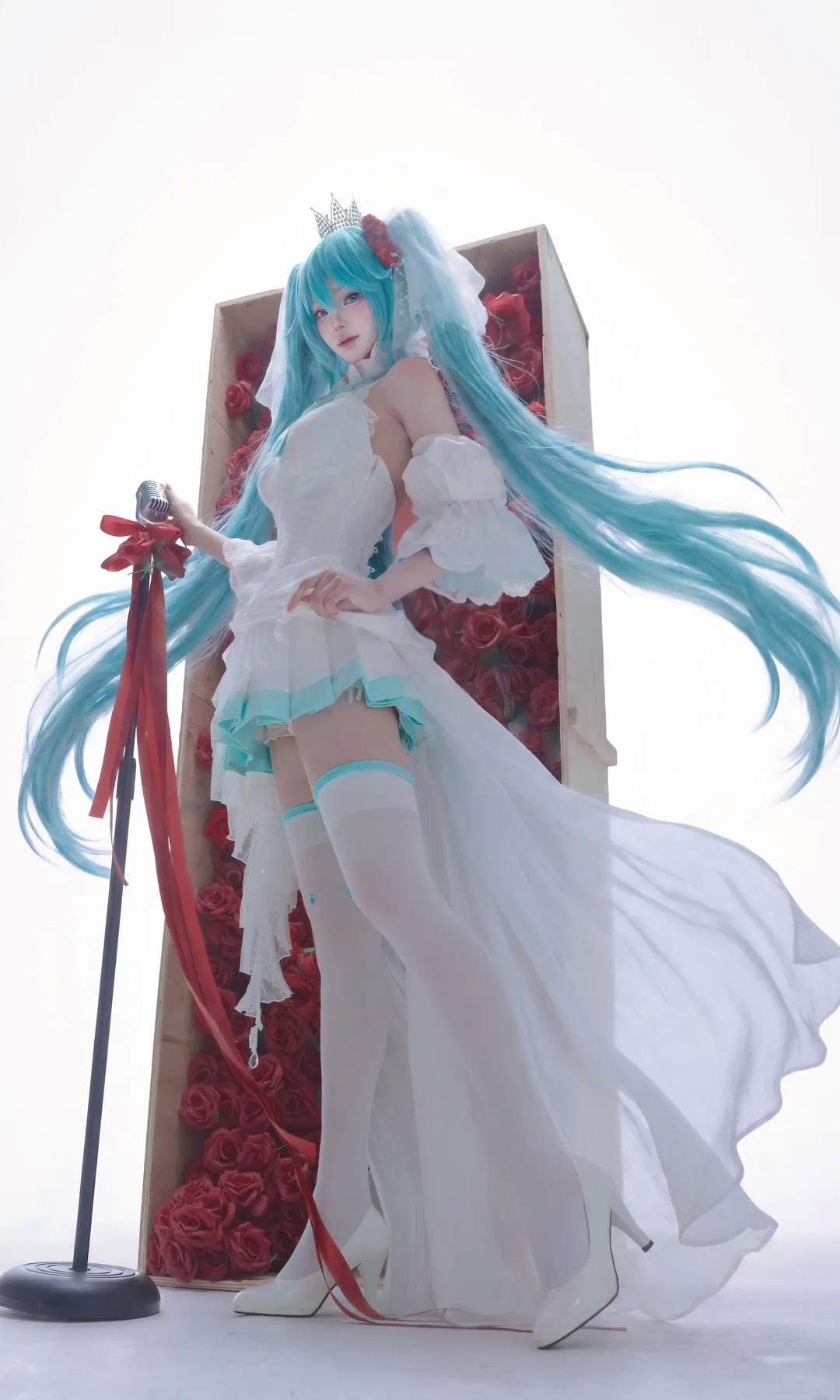 【初音未来cos】白雪姬造型下的红玫瑰与麦克风 - 第 2 张
