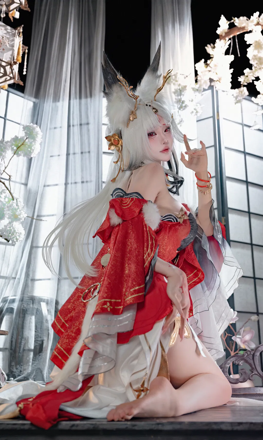 心月狐cos 鳴潮 紅白交織的妖異美學 - 第 3 張