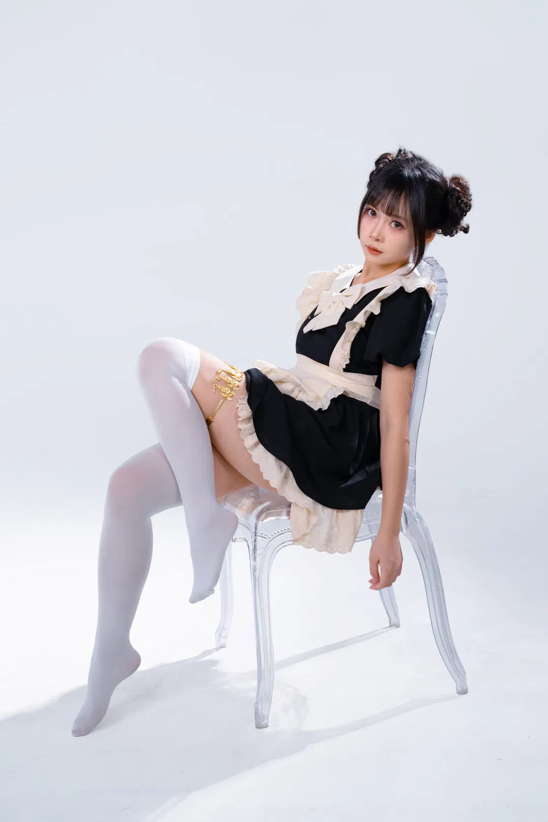 白棚女僕裝寫真，附拍攝動作參考 - 第 3 張