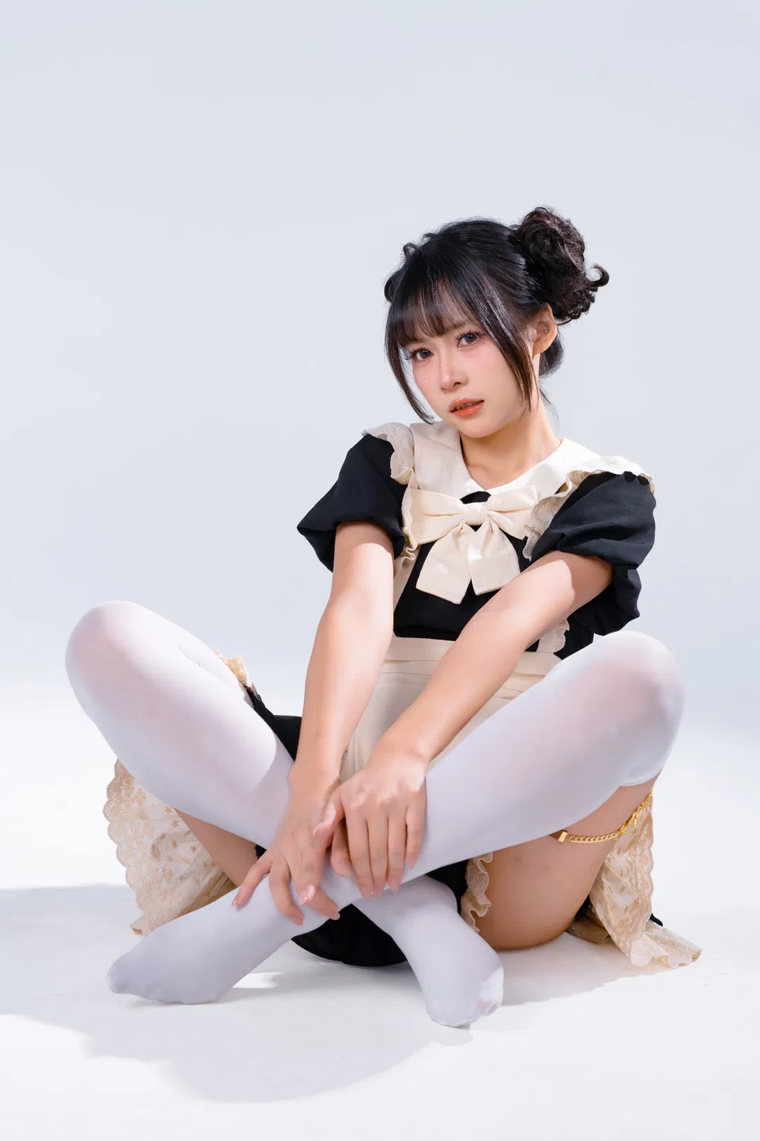 Pure white studio diary: Maid outfit and White stockings styling records - Image 3