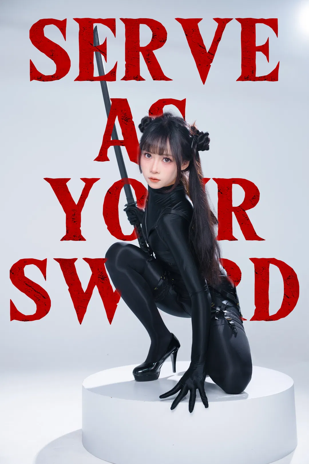 冷酷战斗少女的极简白棚速写参考 - 第 3 张