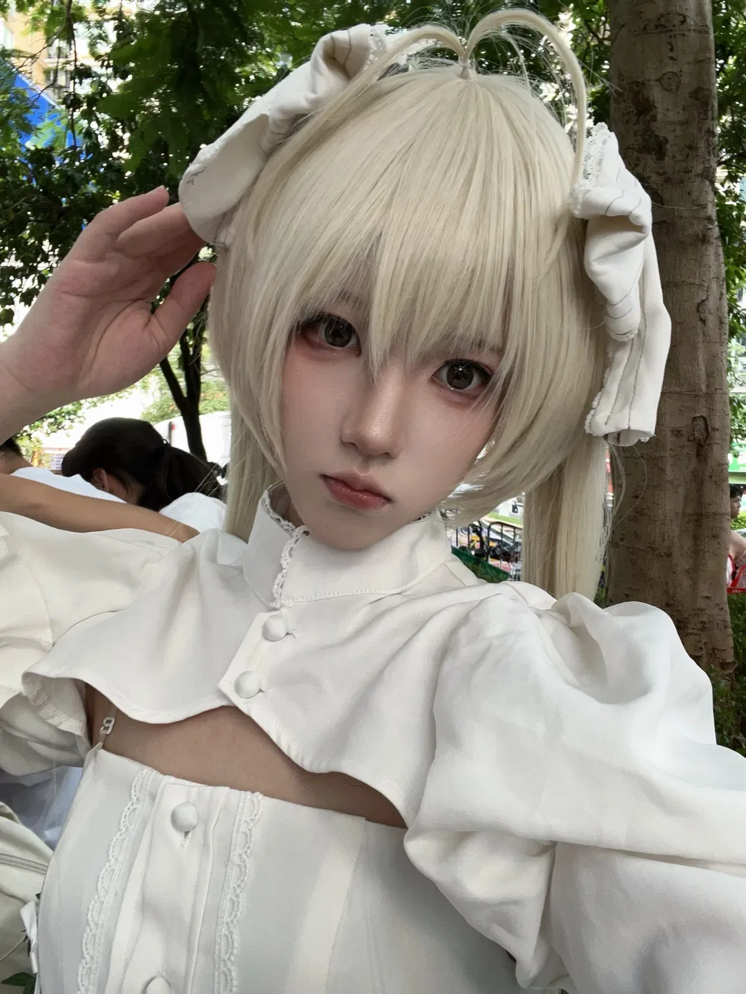 【春日野穹cos】十二年后再战穹妹，这套白色洋装太有挑战性了 - 第 2 张