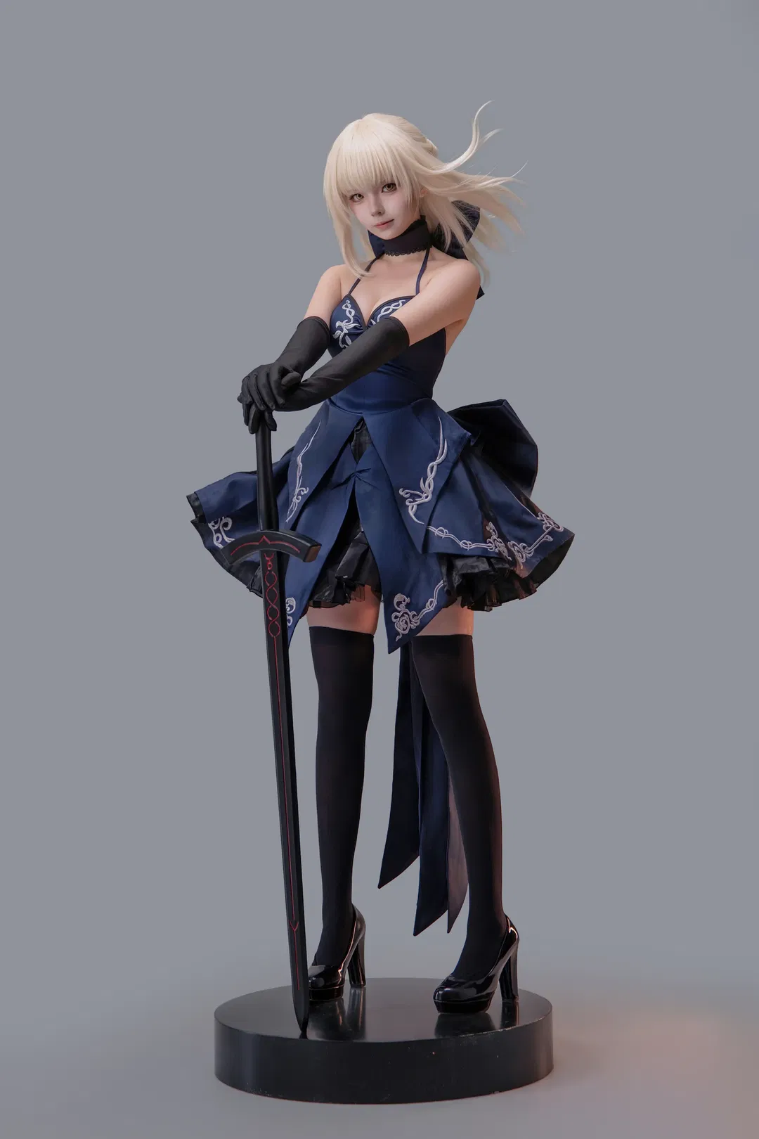 【Saber cos】来一点小小的二次元震撼，Saber站姿九宫格挑战 - 第 11 张