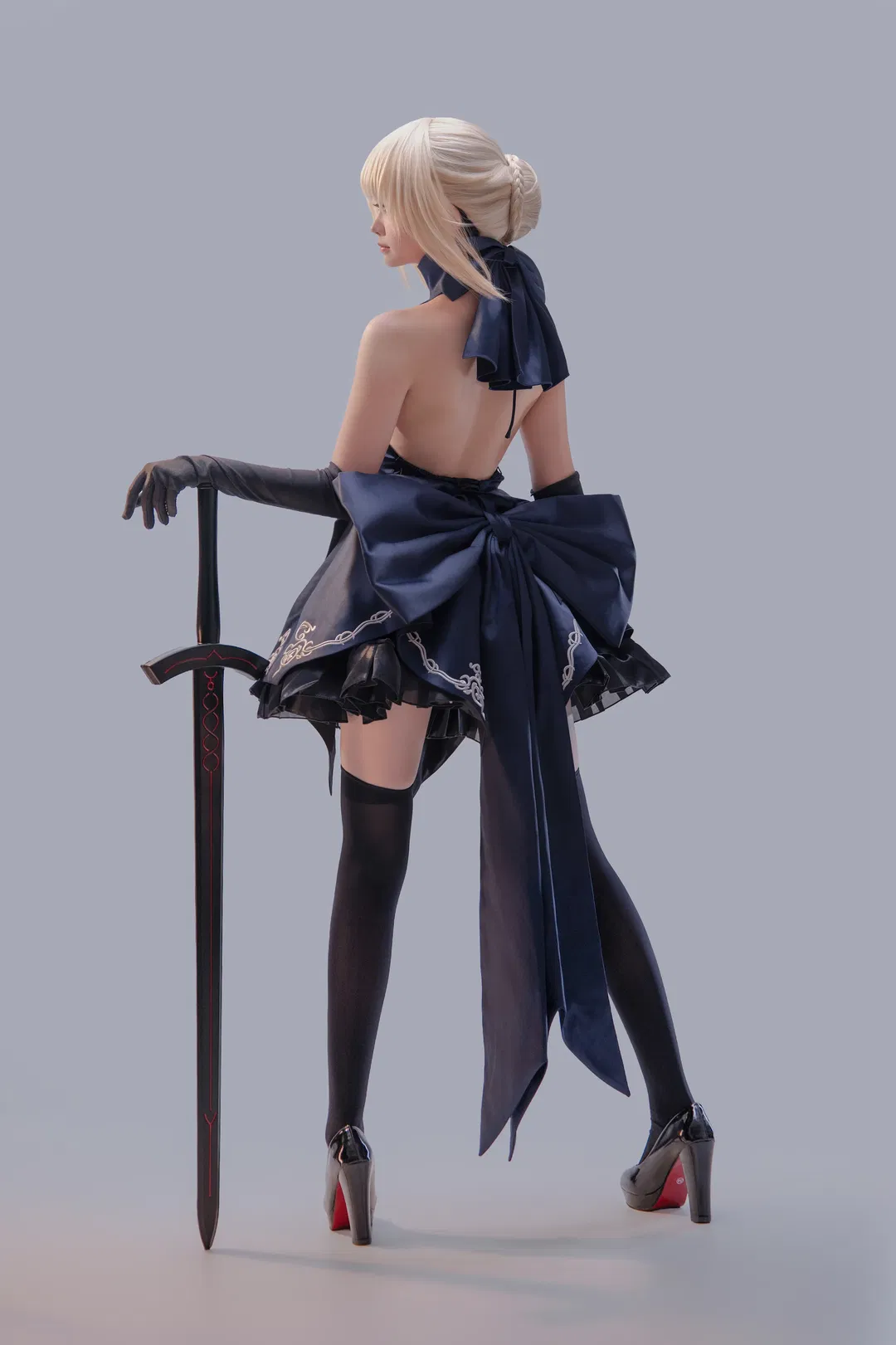 【Saber cos】来一点小小的二次元震撼，Saber站姿九宫格挑战 - 第 4 张