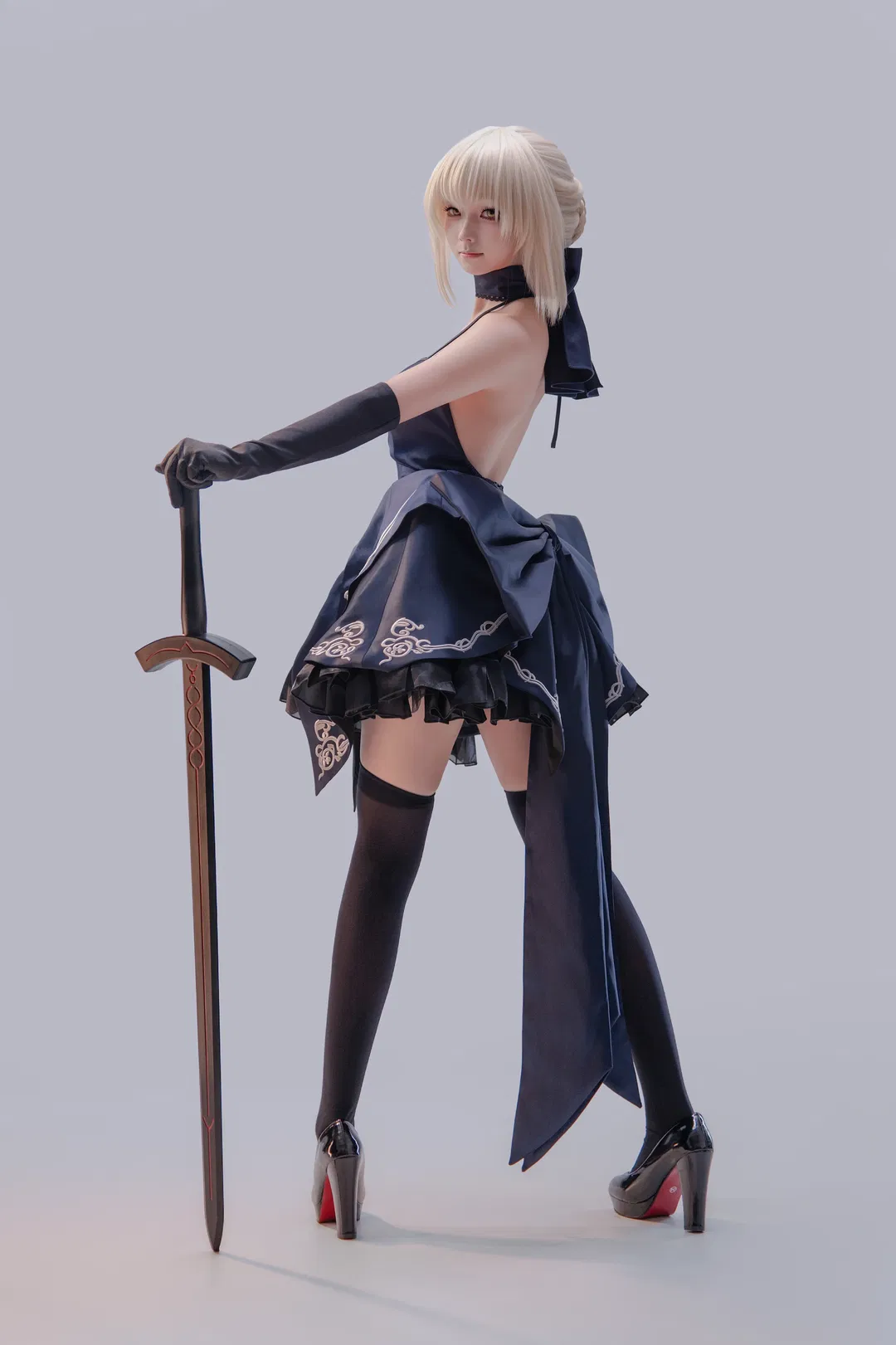 【Saber cos】来一点小小的二次元震撼，Saber站姿九宫格挑战 - 第 5 张