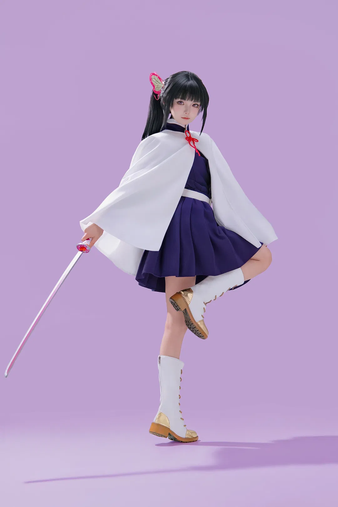 香奈乎cos 紫制服与白披风的动作参考 - 第 9 张