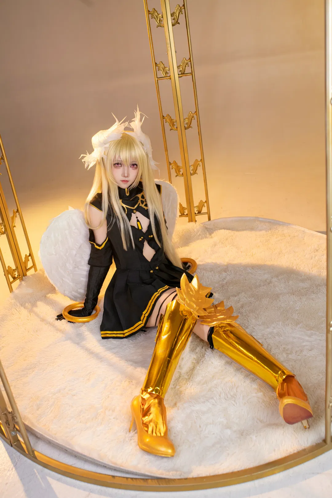 【万由里cos】约会大作战的裁决天使，金色光影下的复活赛 - 第 2 张