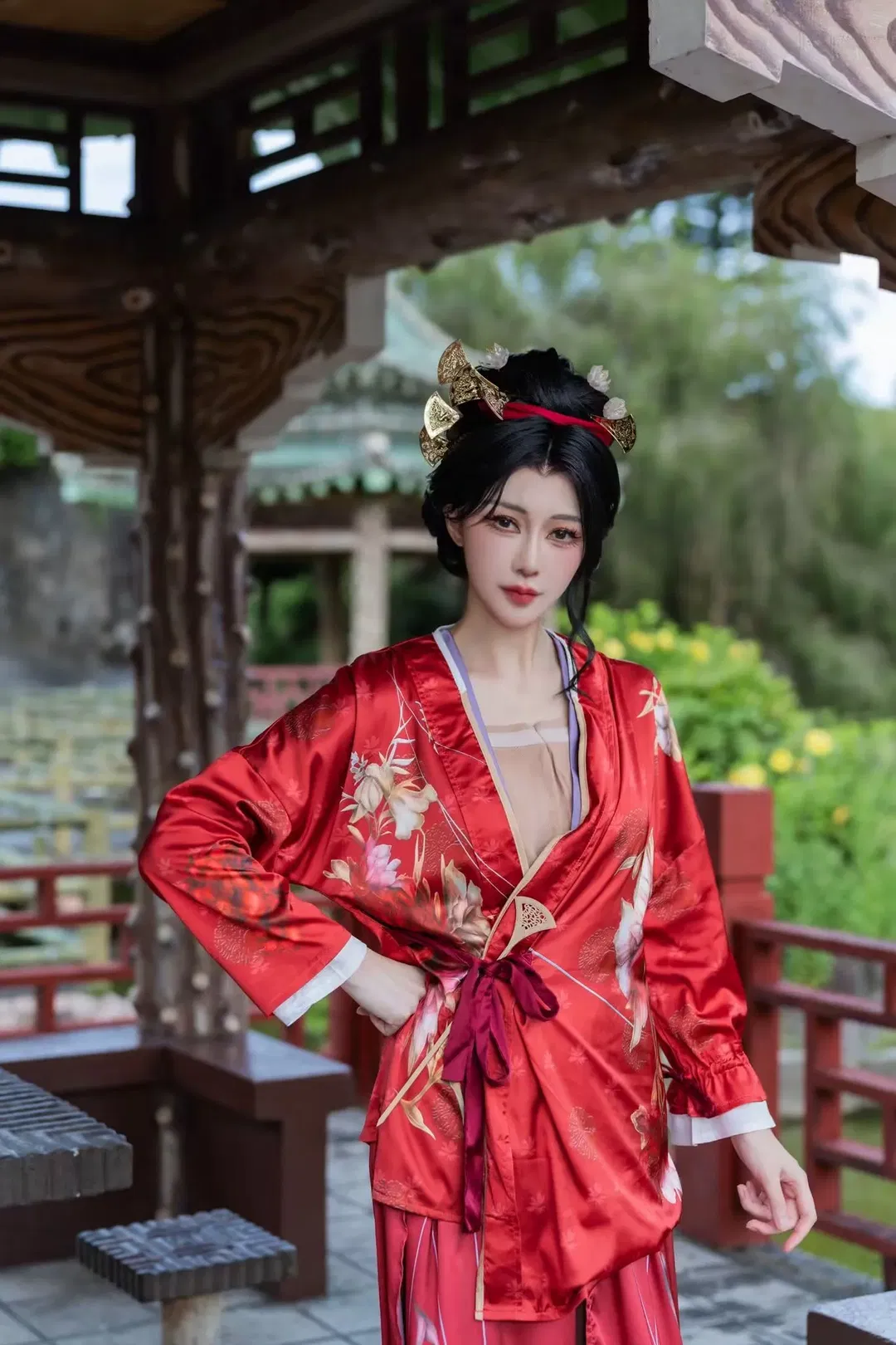 【寒香寻cos】燕云十六声里的寒姨，在园林里读闲书 - 第 4 张