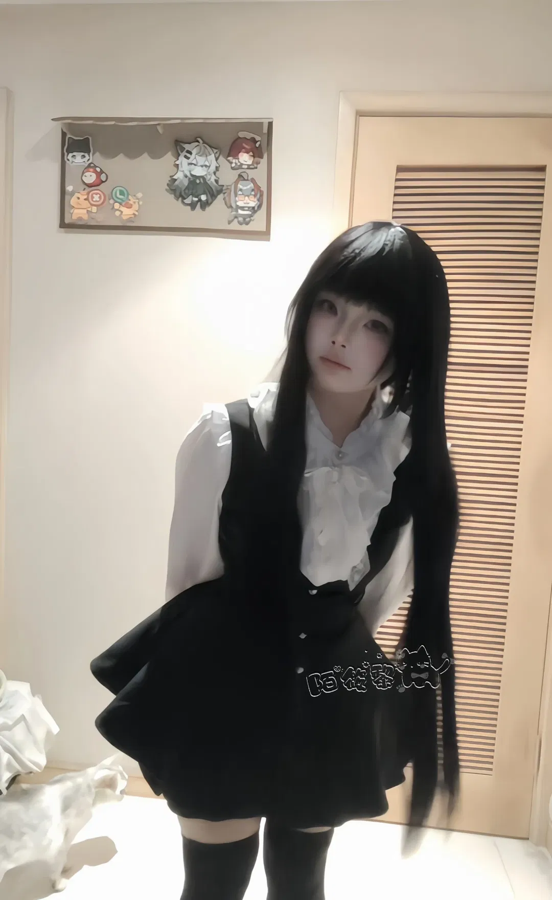 凜凜蝶印象穿搭 暗黑系蕾服與小個子連衣裙搭配 - 第 2 張