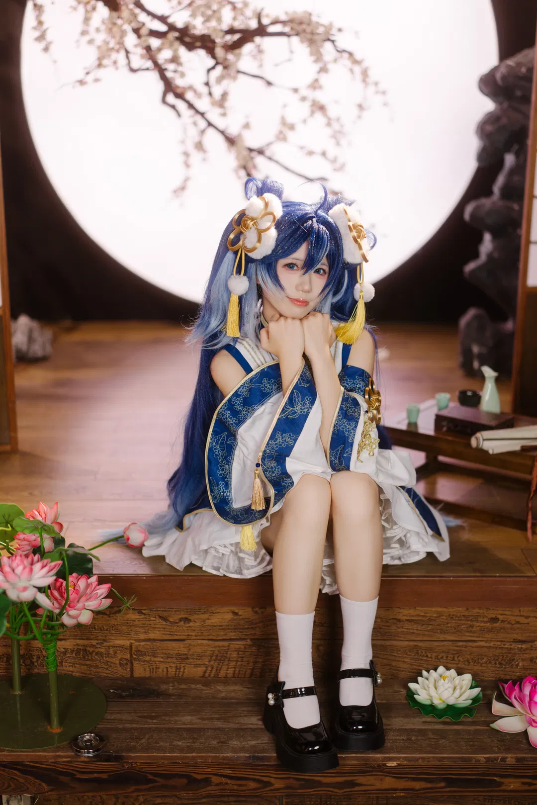 【尤诺cos】鸣潮里的国风少女，中秋满月氛围感拉满 - 第 2 张
