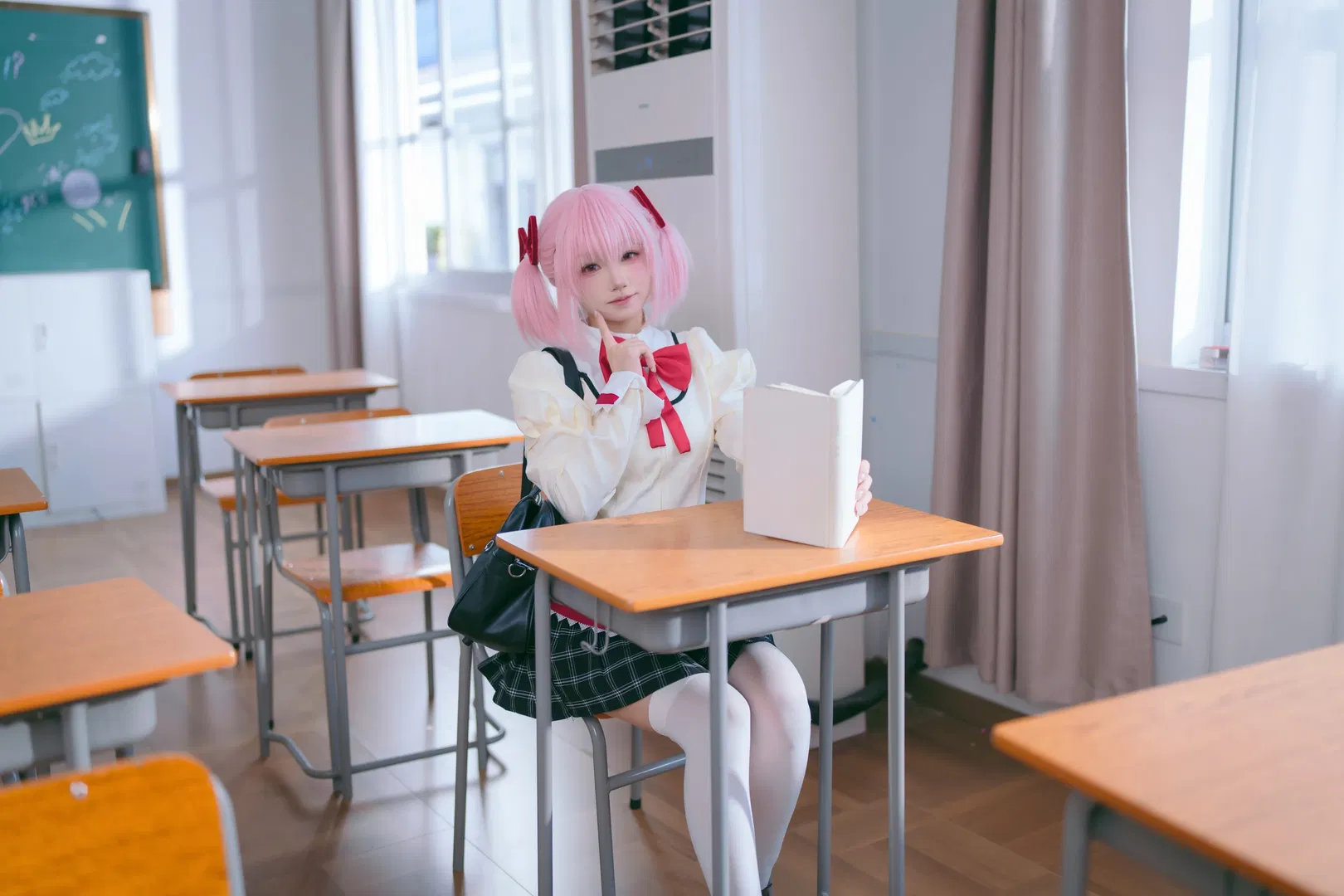 【鹿目圆cos】魔法少女小圆，在校园里把二次元变成现实 - 第 8 张