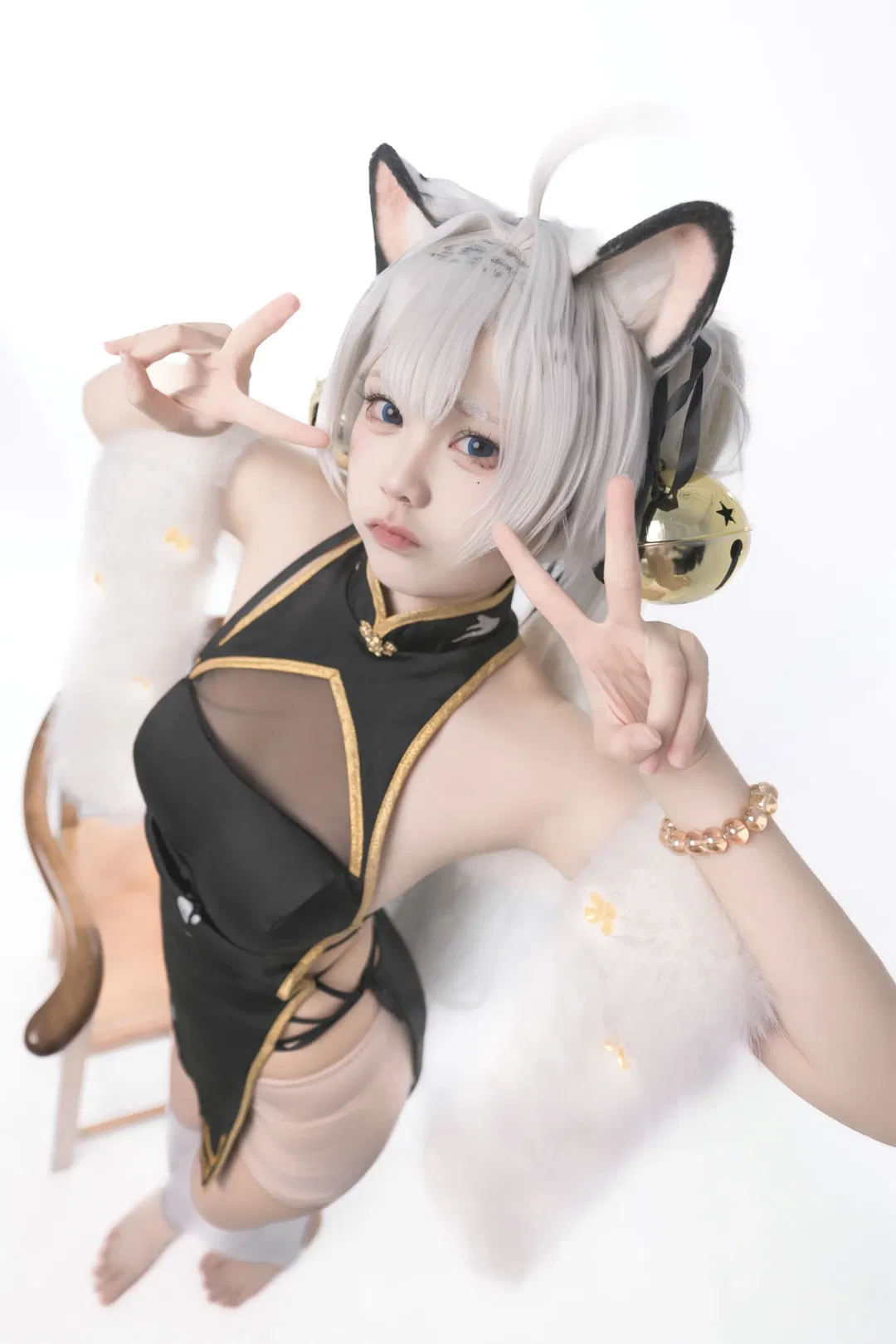 riko白虎娘cos，黑金旗袍搭配白絲過膝襪的細節分享 - 第 2 張