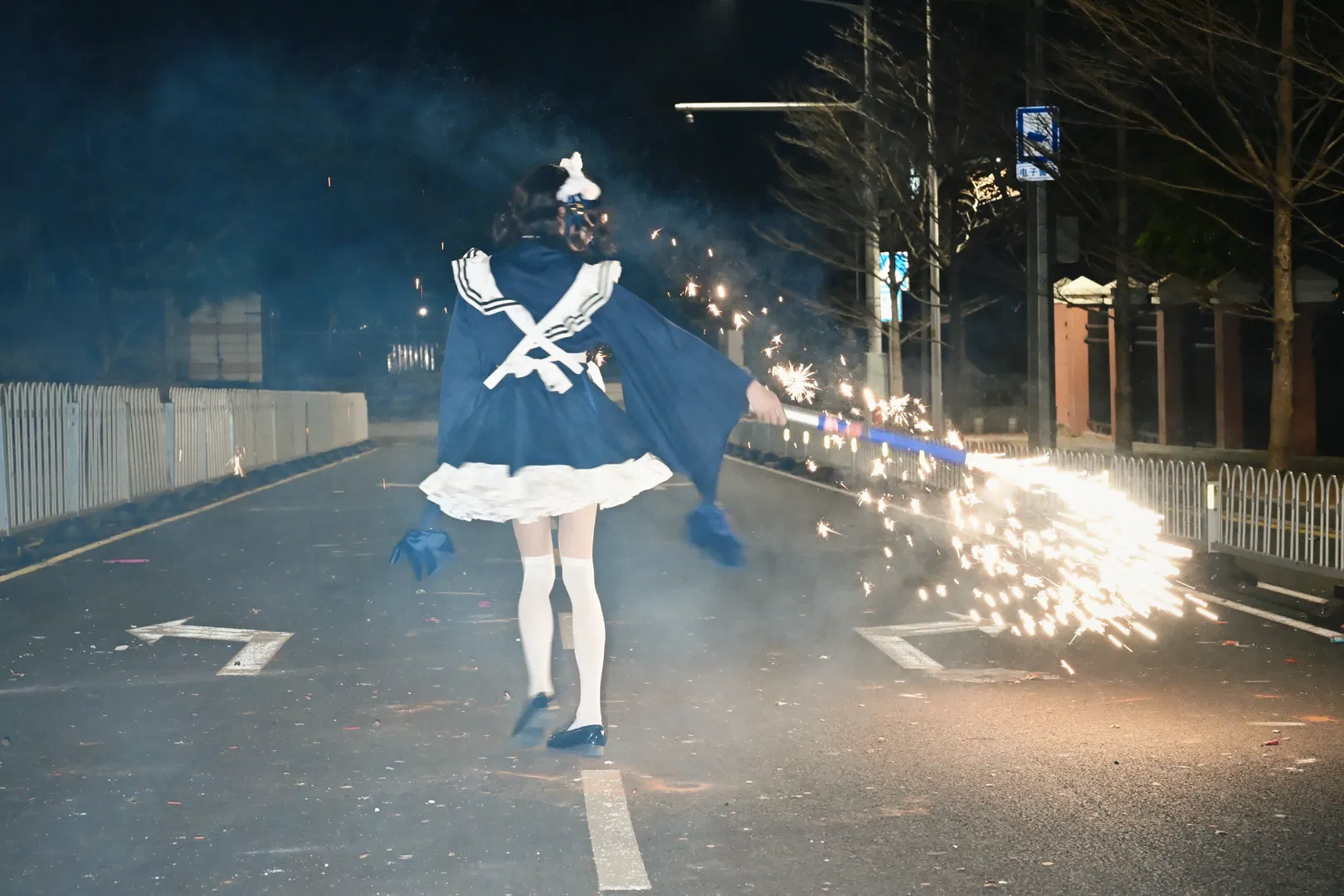 深蓝女仆装夜景烟花写真拍摄小记 - 第 4 张